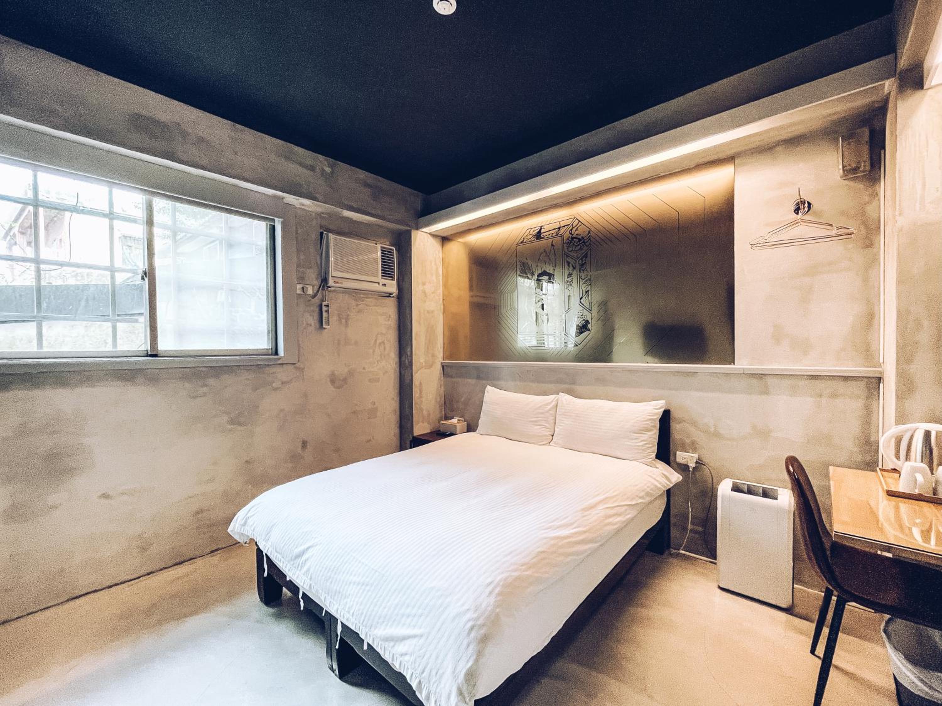 Standard Double Room - Photo 9