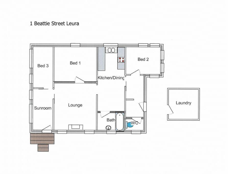 Three-Bedroom House photo 2