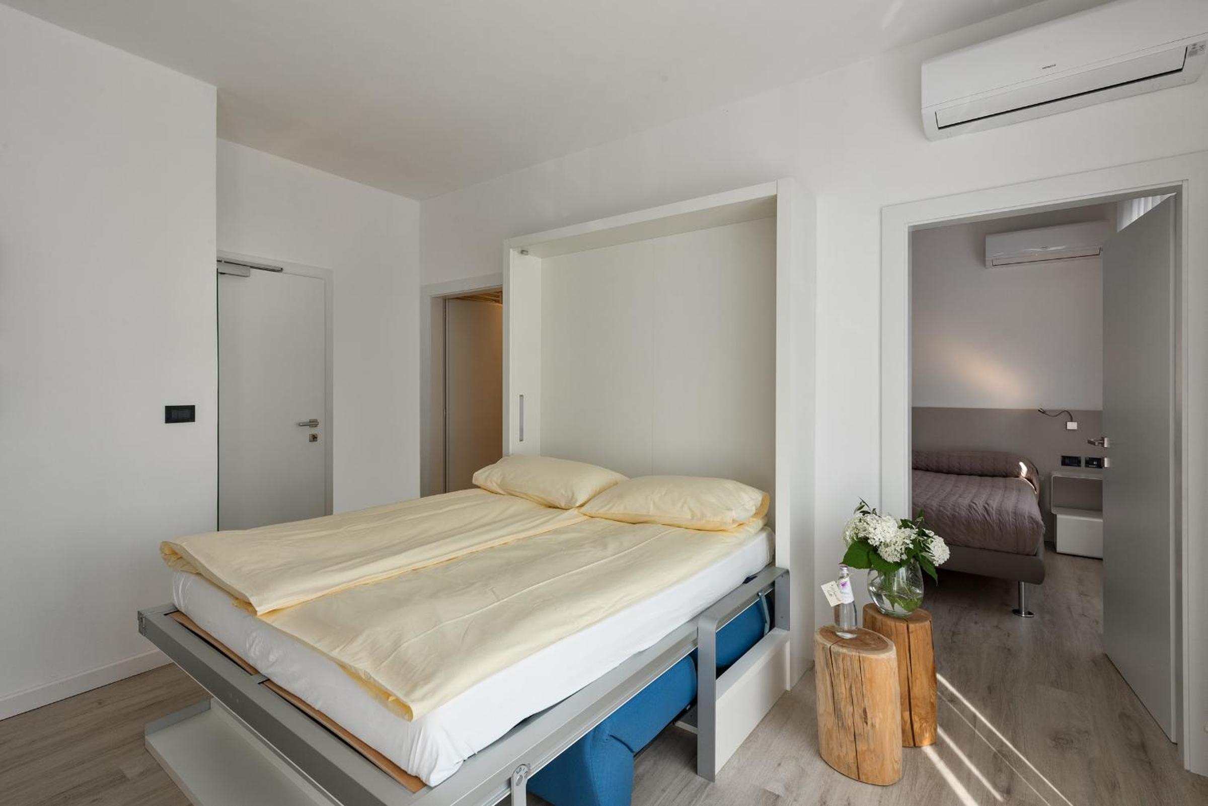 Apartment with Mountain View photo 1