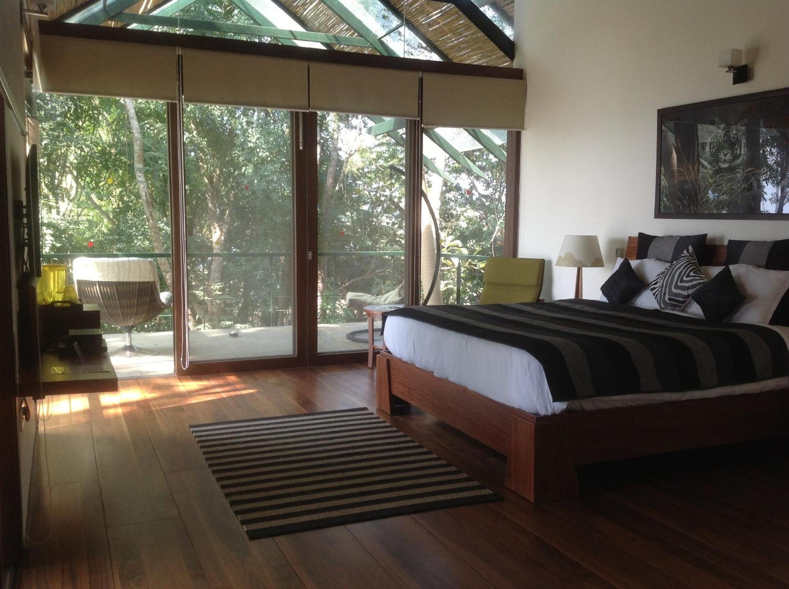 Superior King Room photo 2