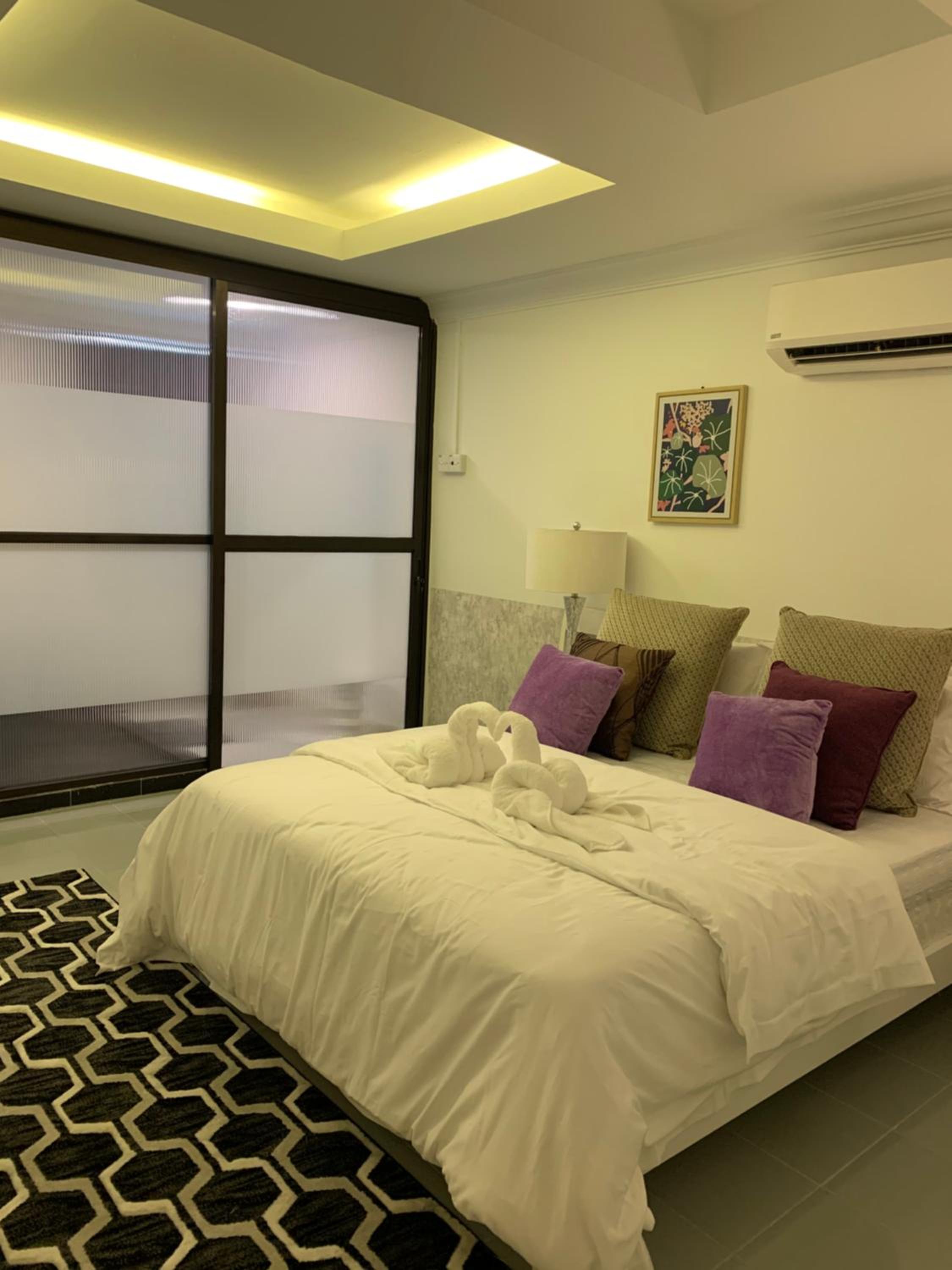 Deluxe Queen Room