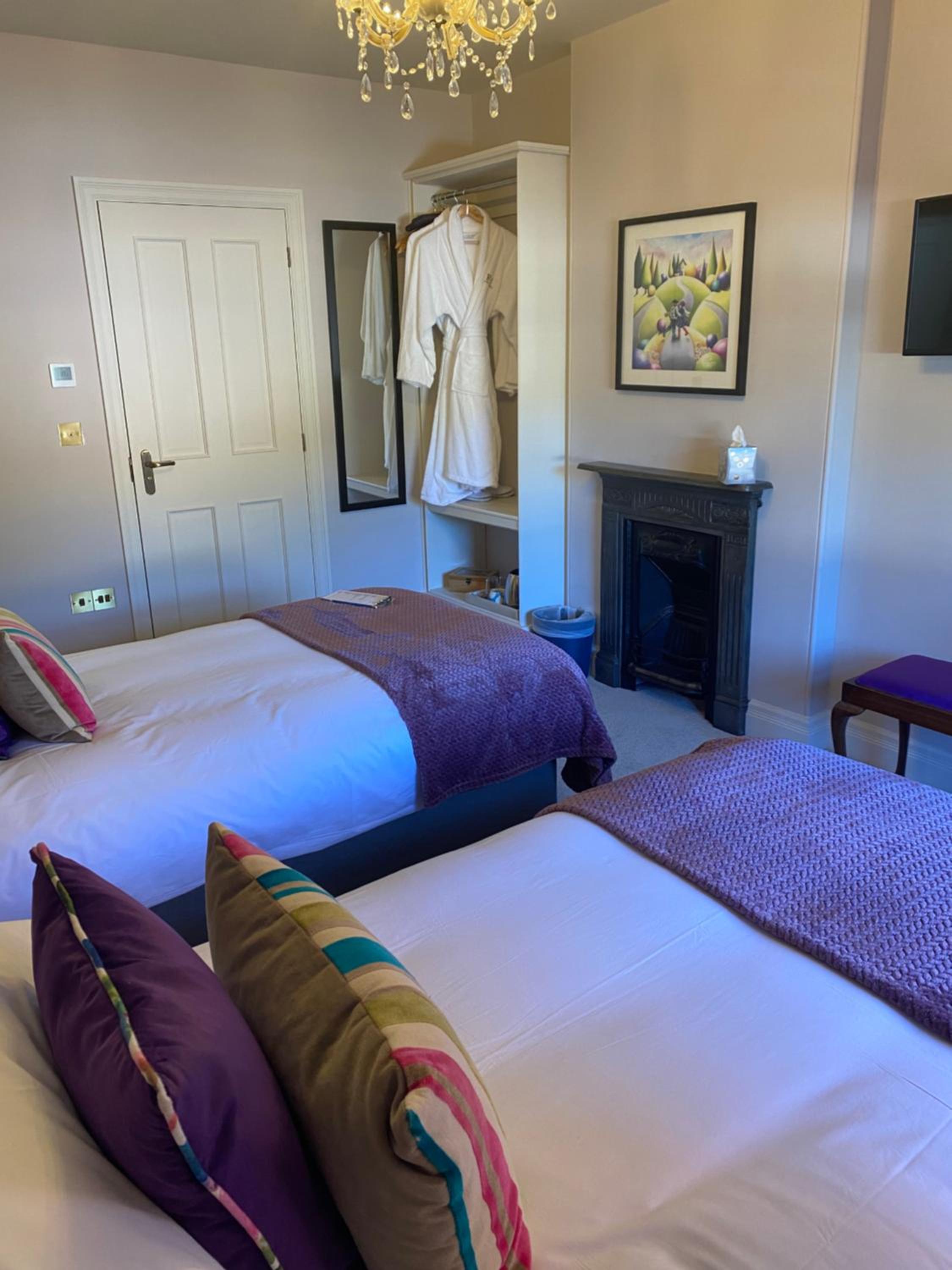 Deluxe Twin Room photo 2