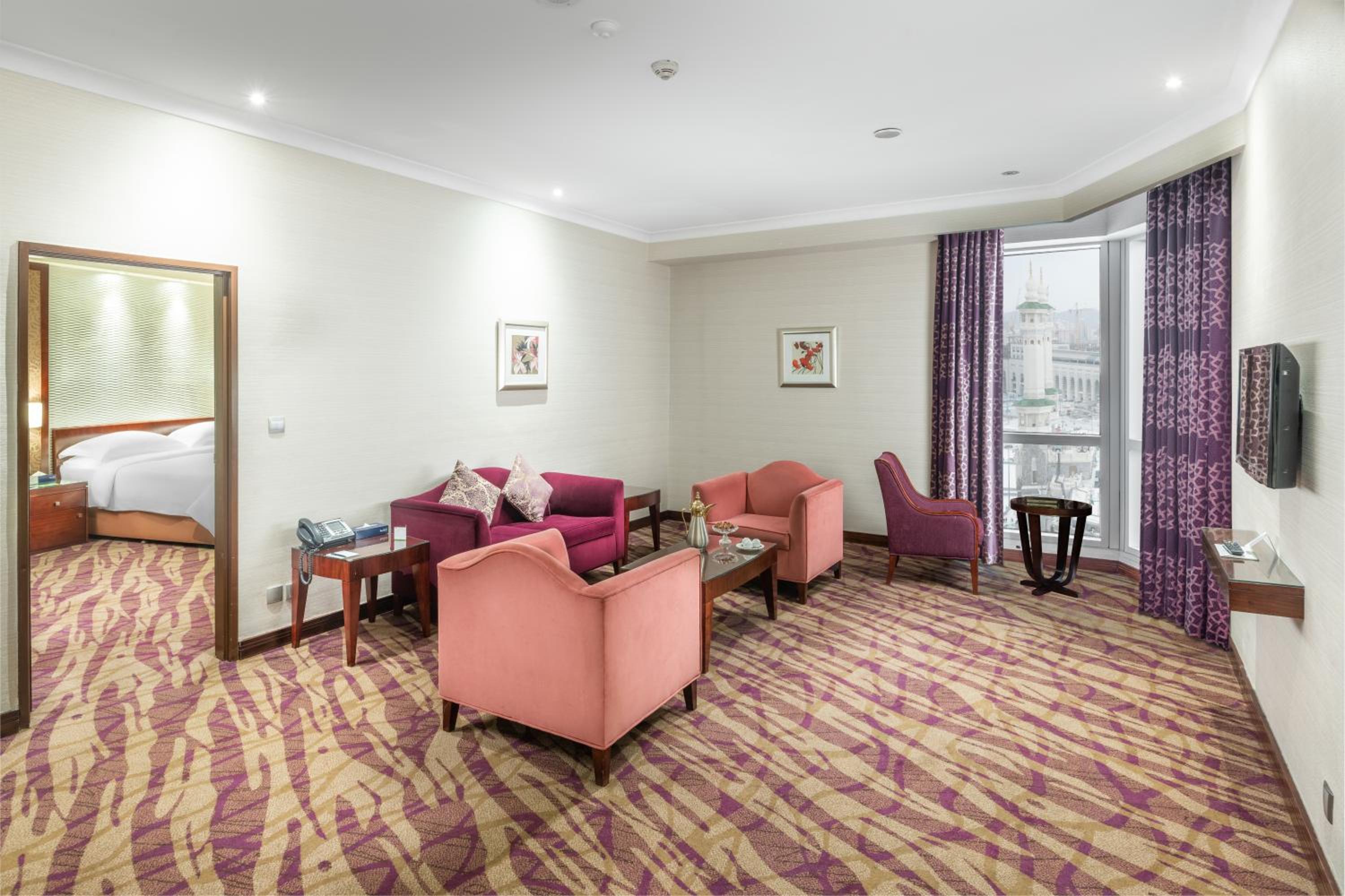 Spacious Partial Haram View One Bedroom Suite