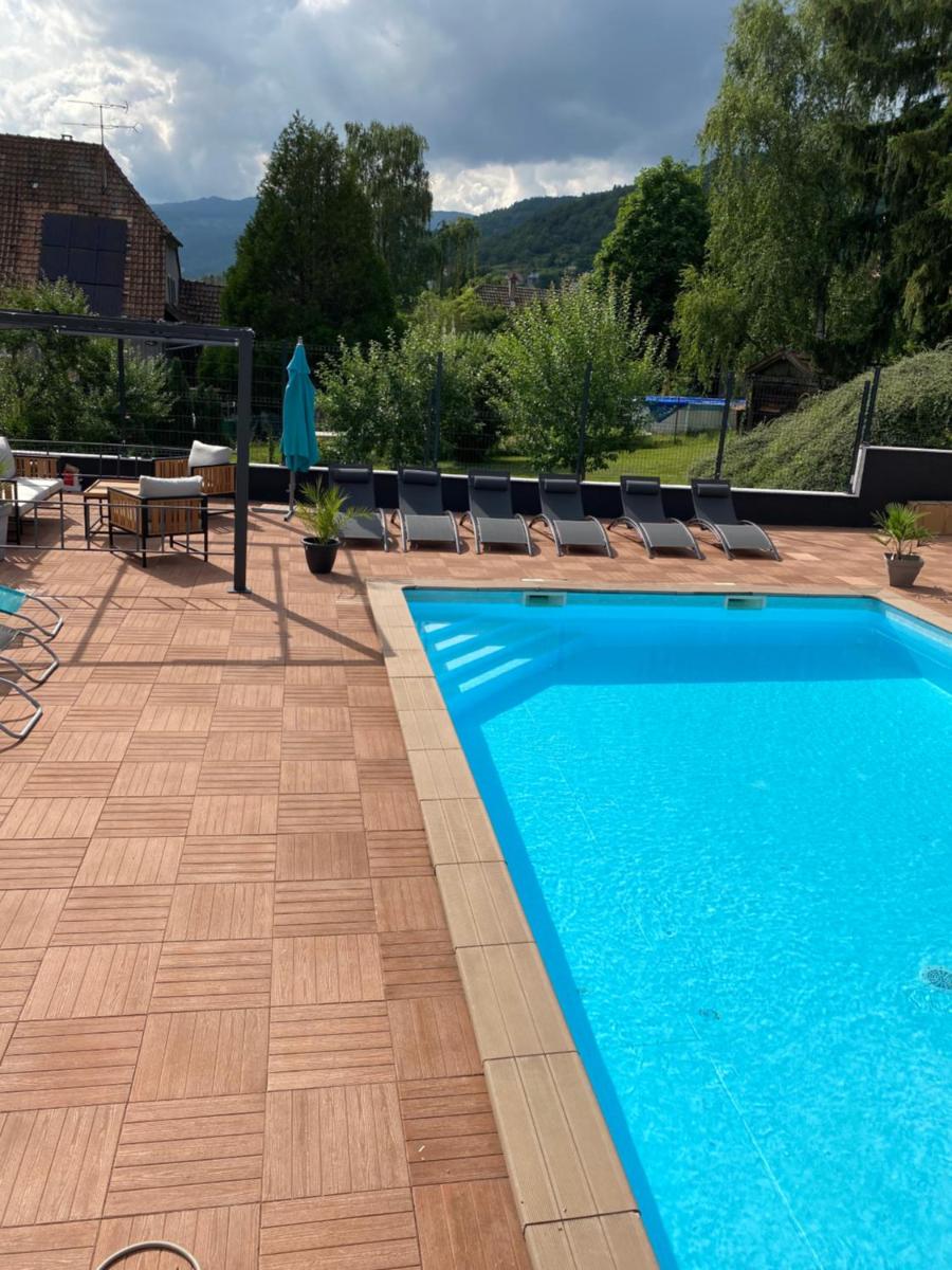 Apartment with Mountain View - Photo 3
