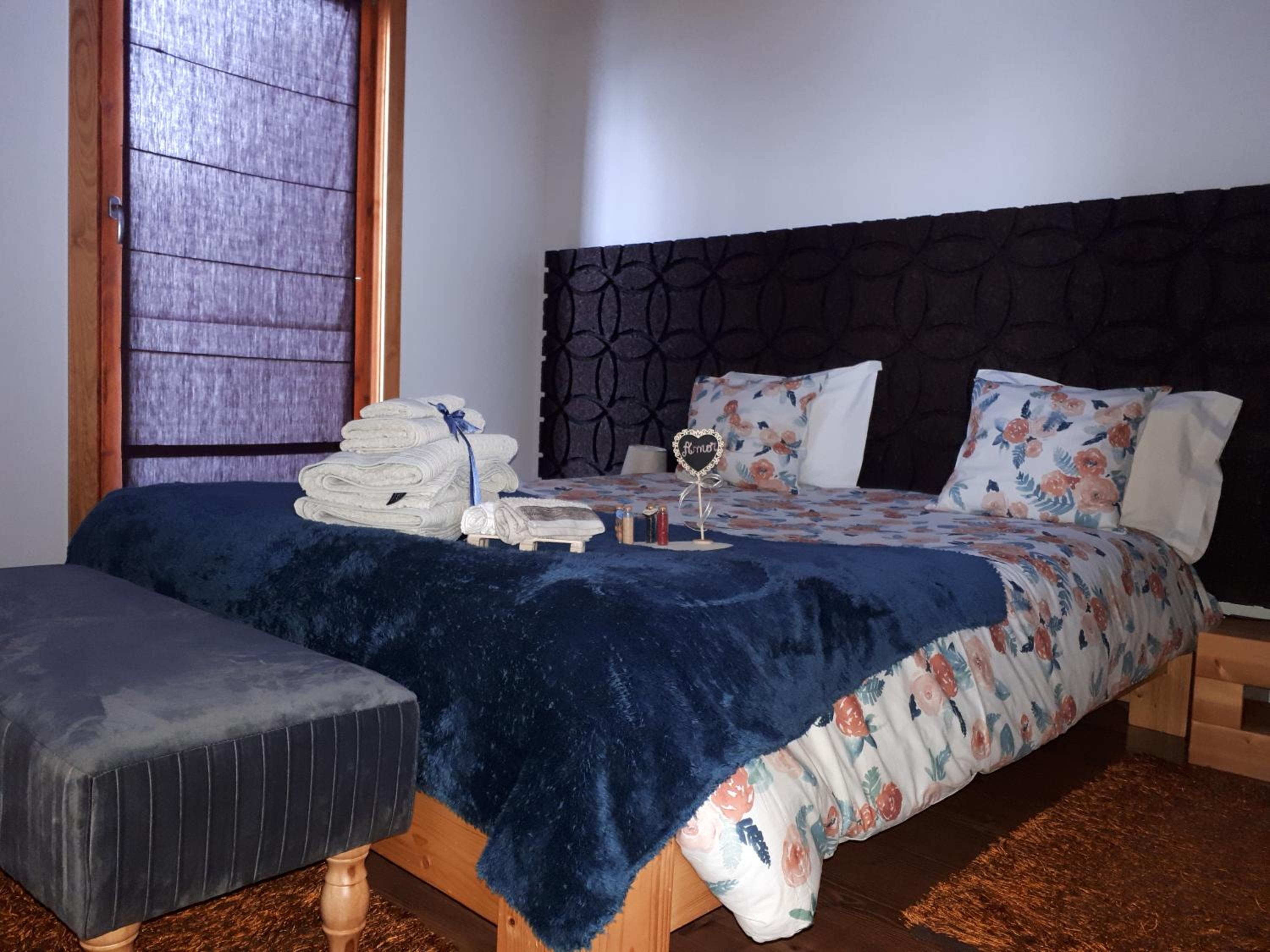 Two-Bedroom House - Photo 27