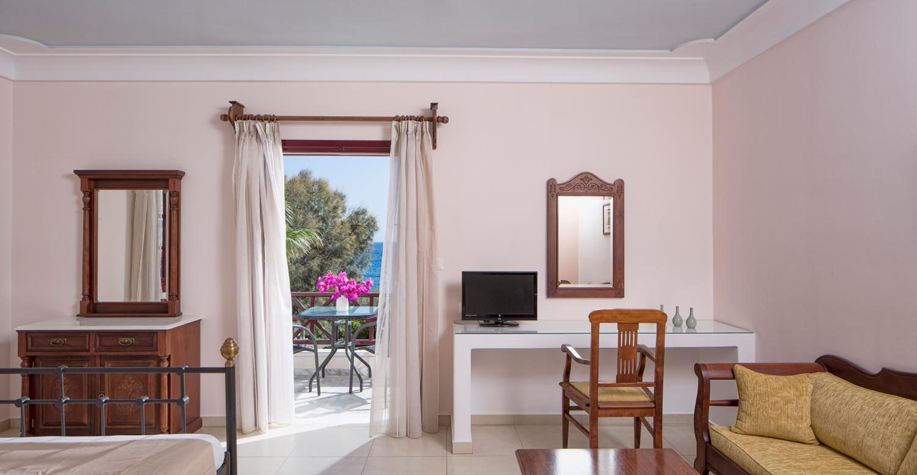 Superior Triple Room - Photo 20