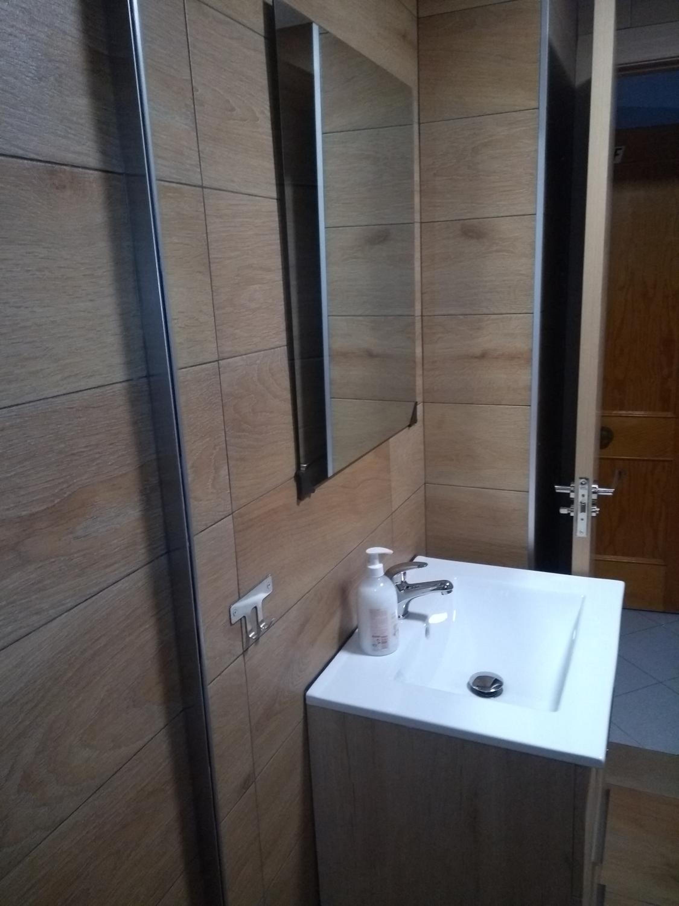 Studio Apartment - Photo 19