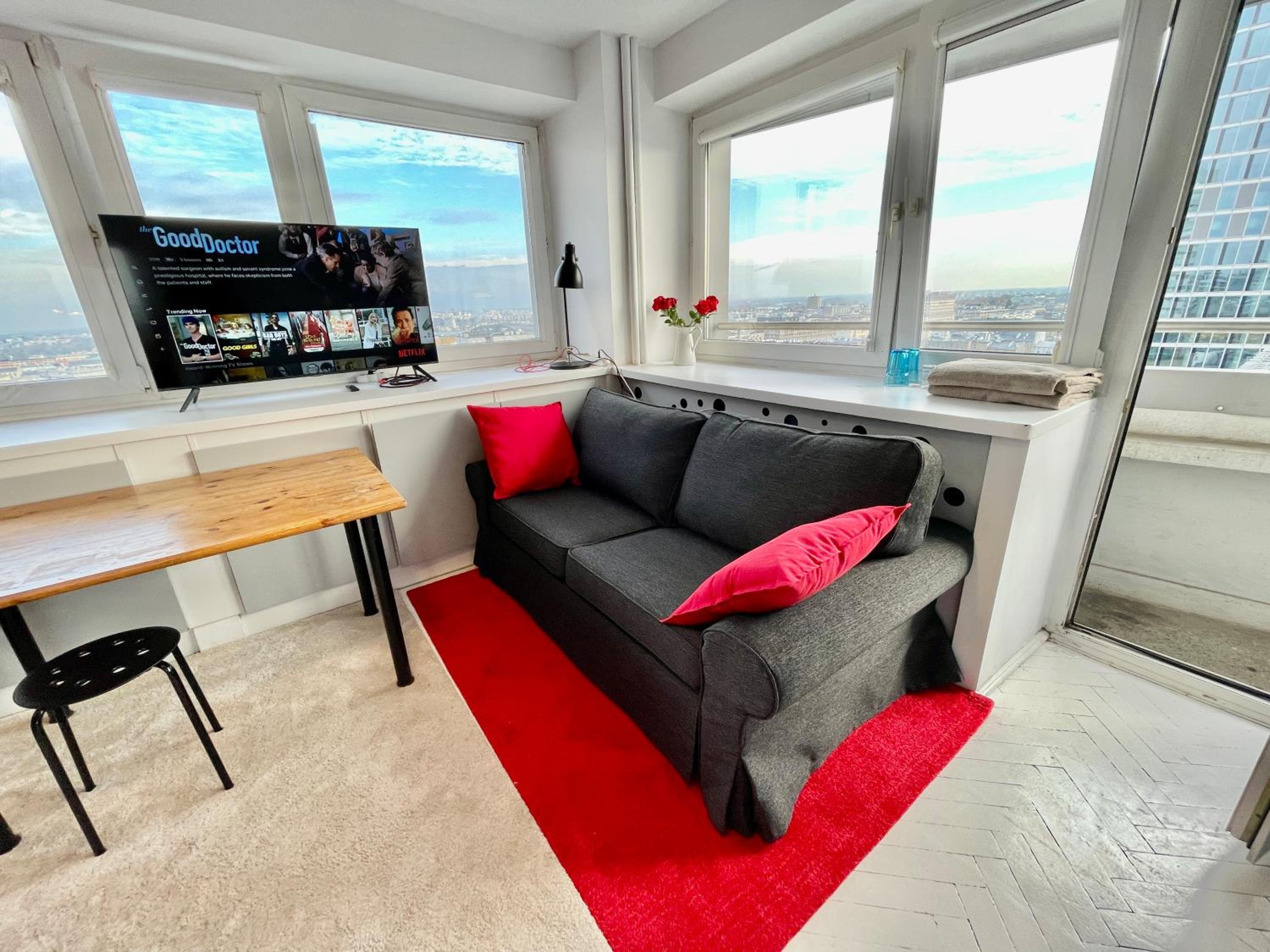 Two-Bedroom Apartment - Photo 3