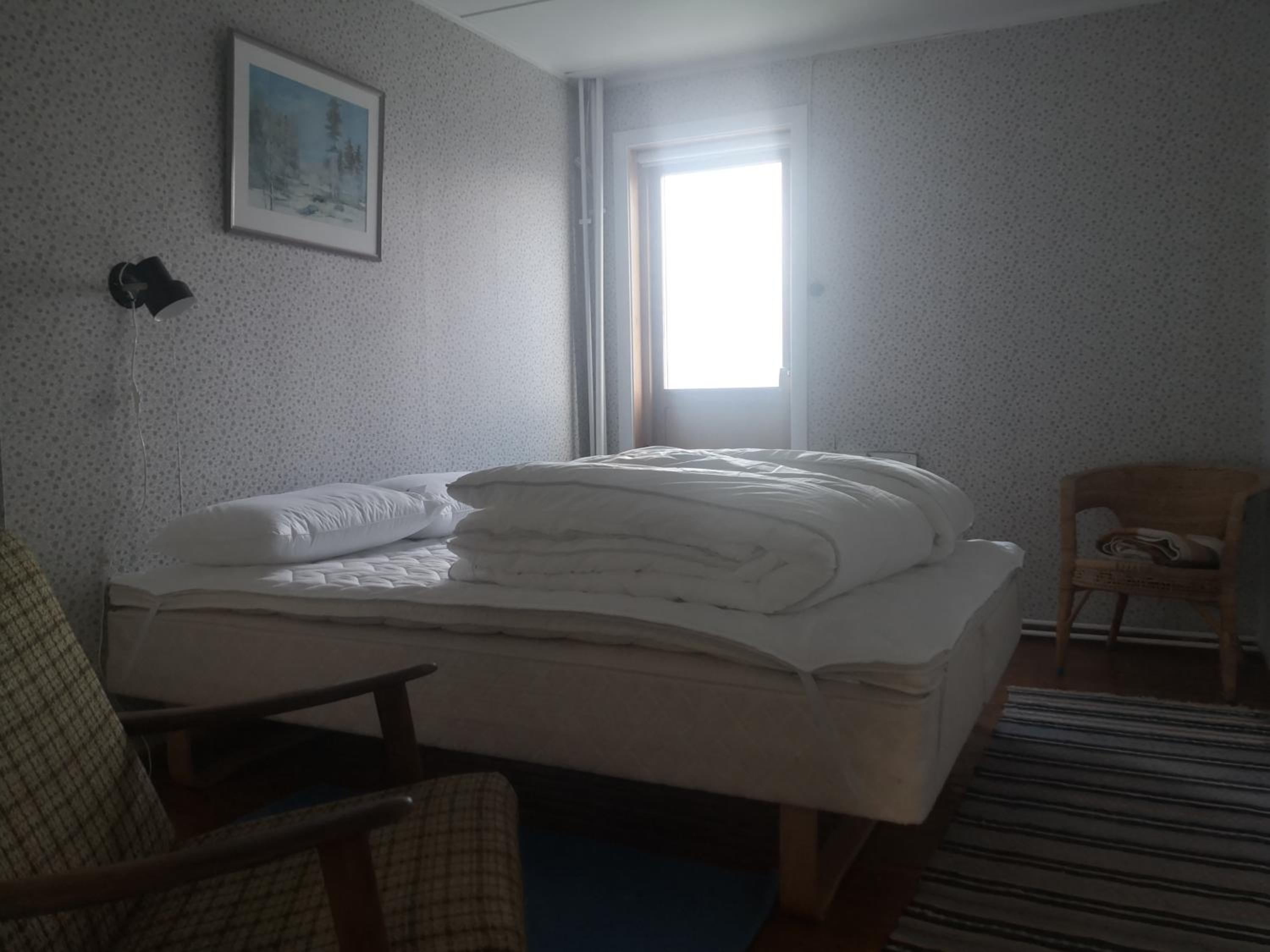 Four-Bedroom House - Photo 32