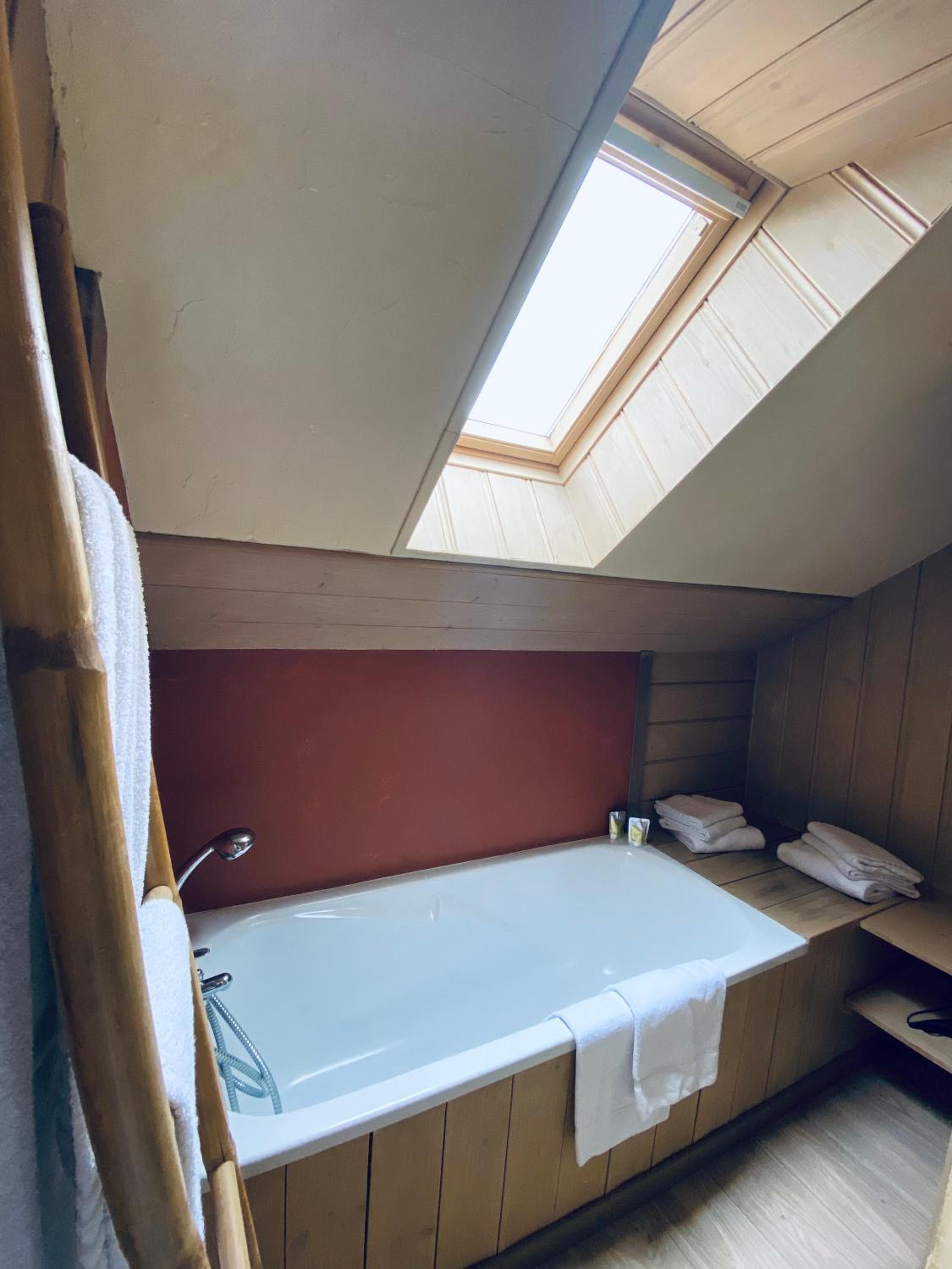 Deluxe Double Room photo 3