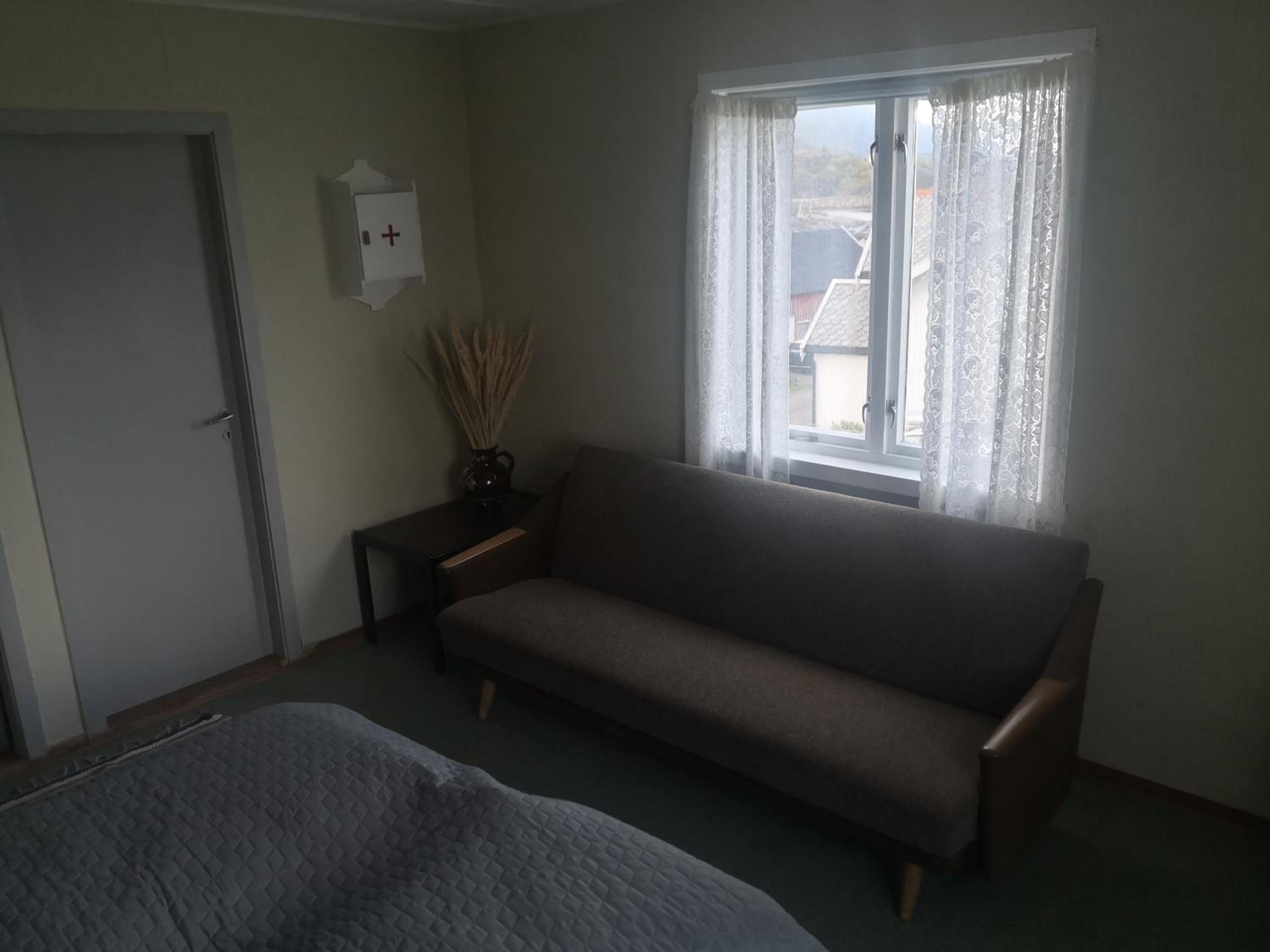 Four-Bedroom House - Photo 17