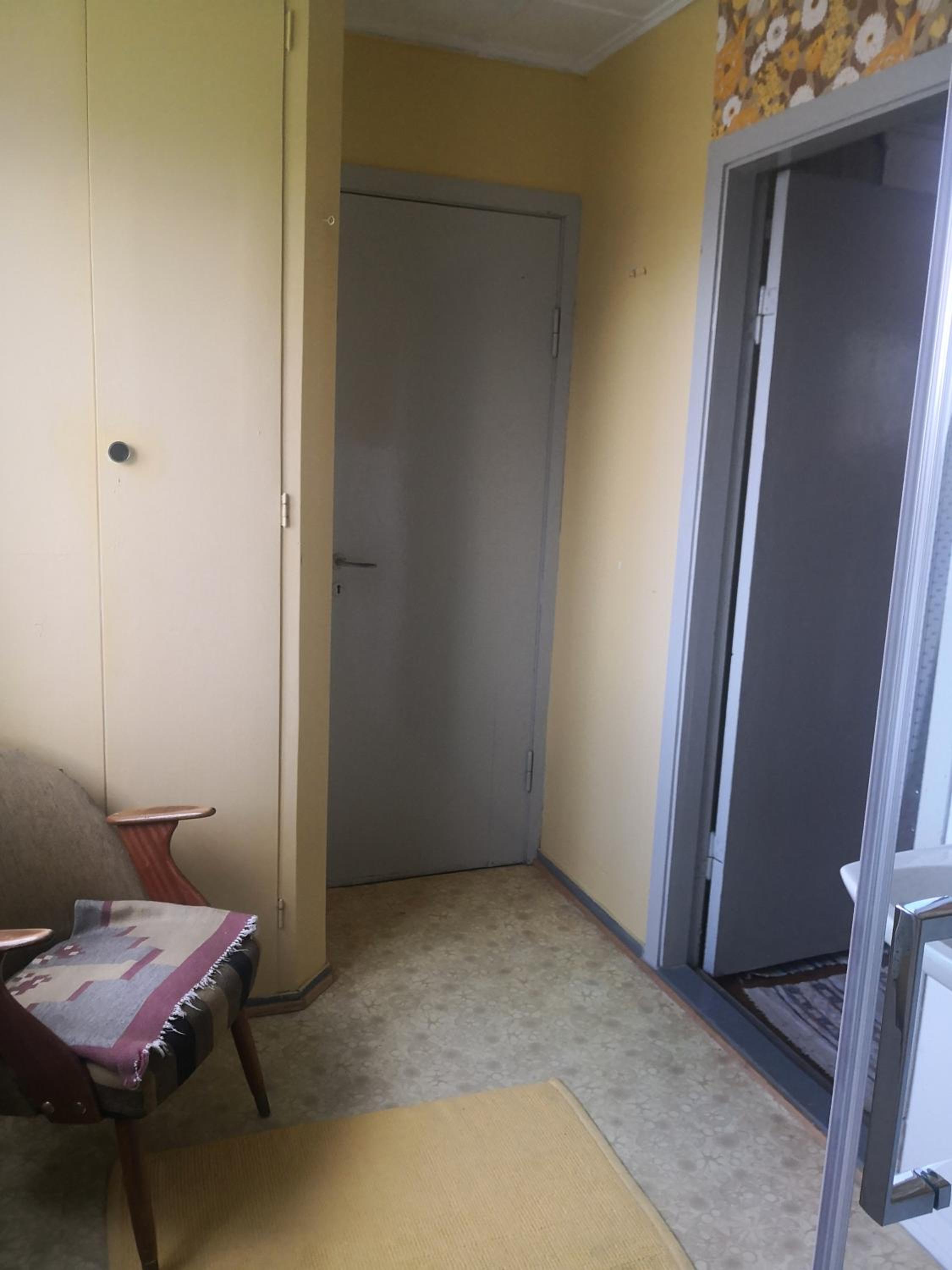 Four-Bedroom House - Photo 19