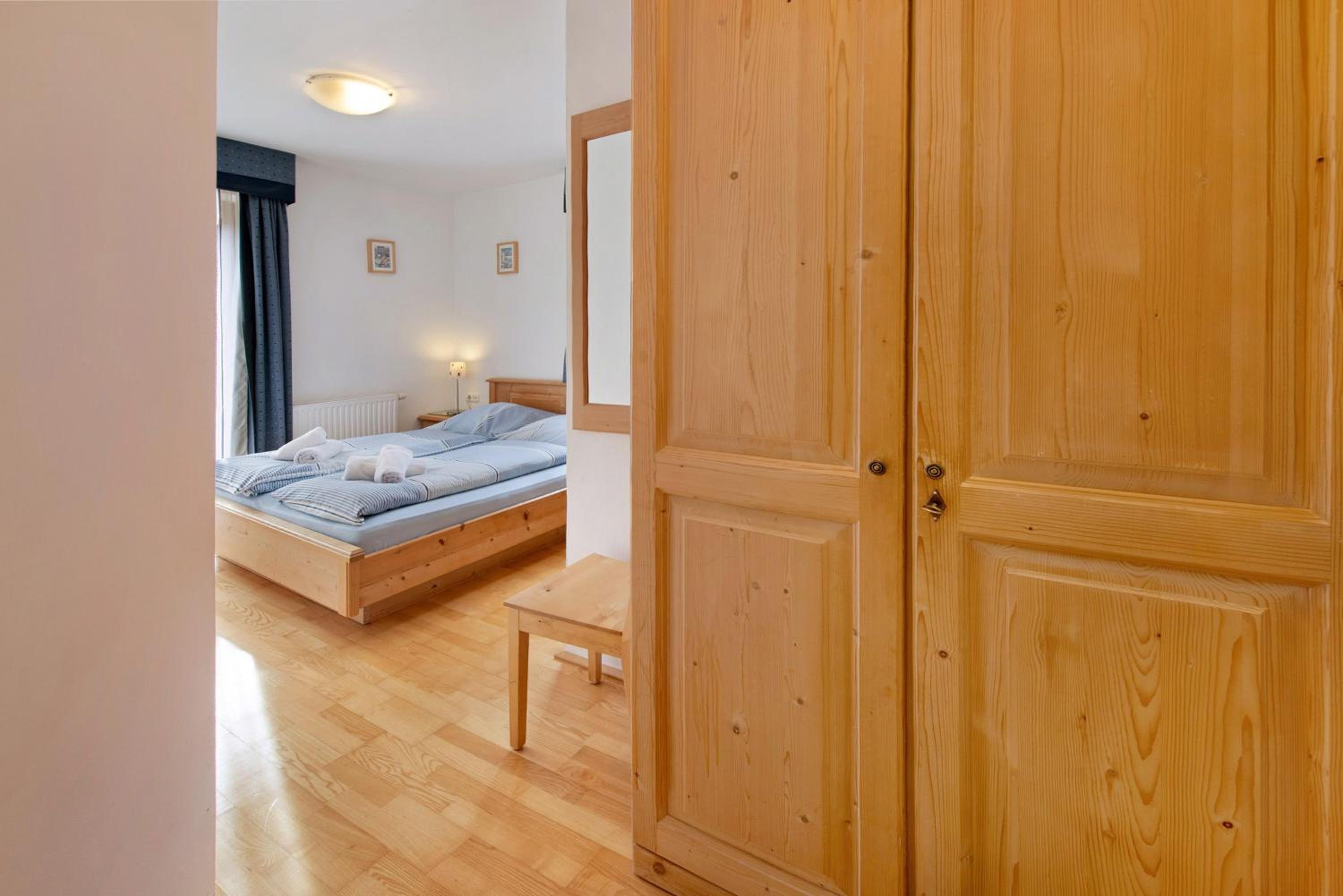 Two-Bedroom Deluxe Apartment with Garden View photo 2