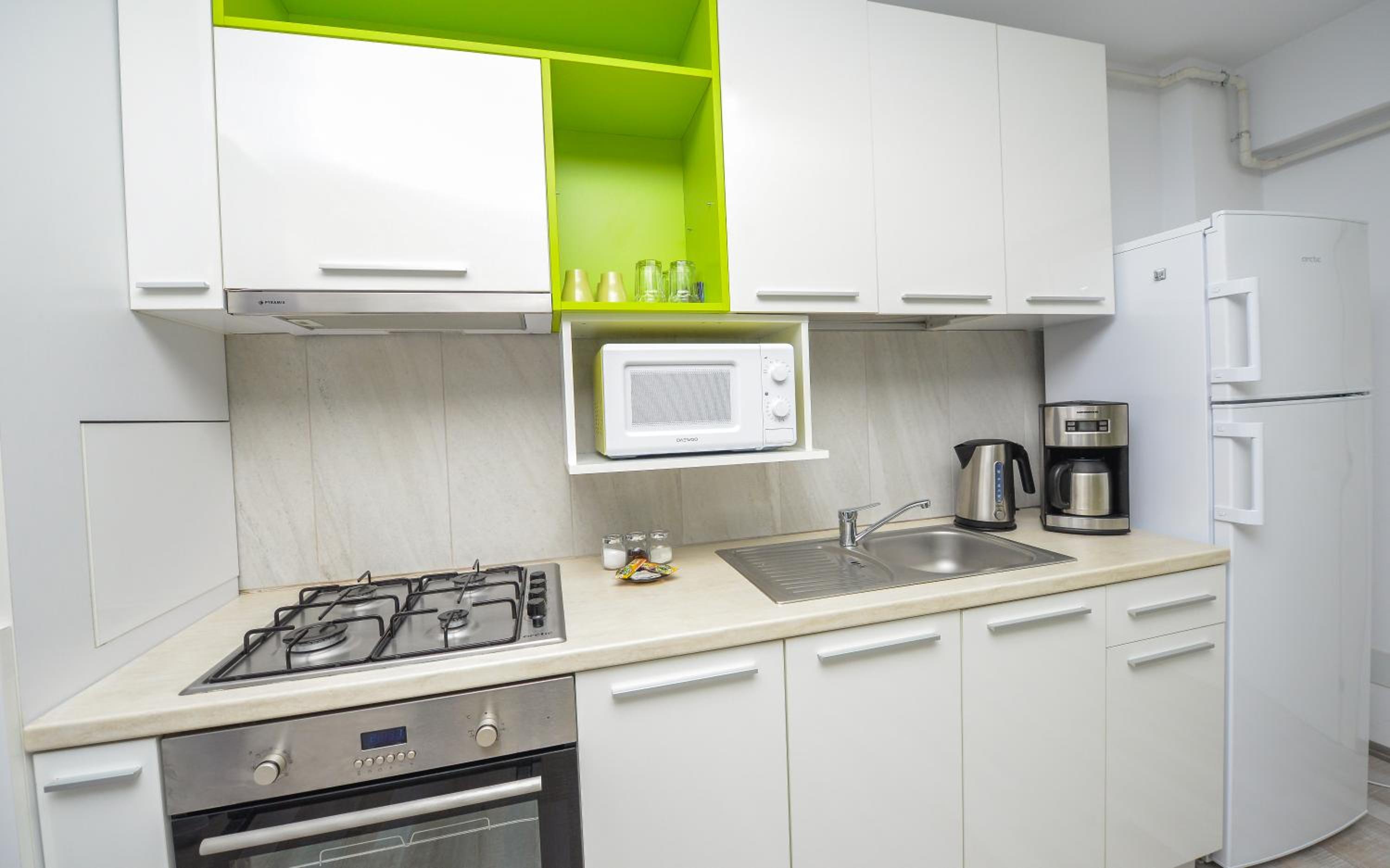 Apartment with Terrace - Photo 2