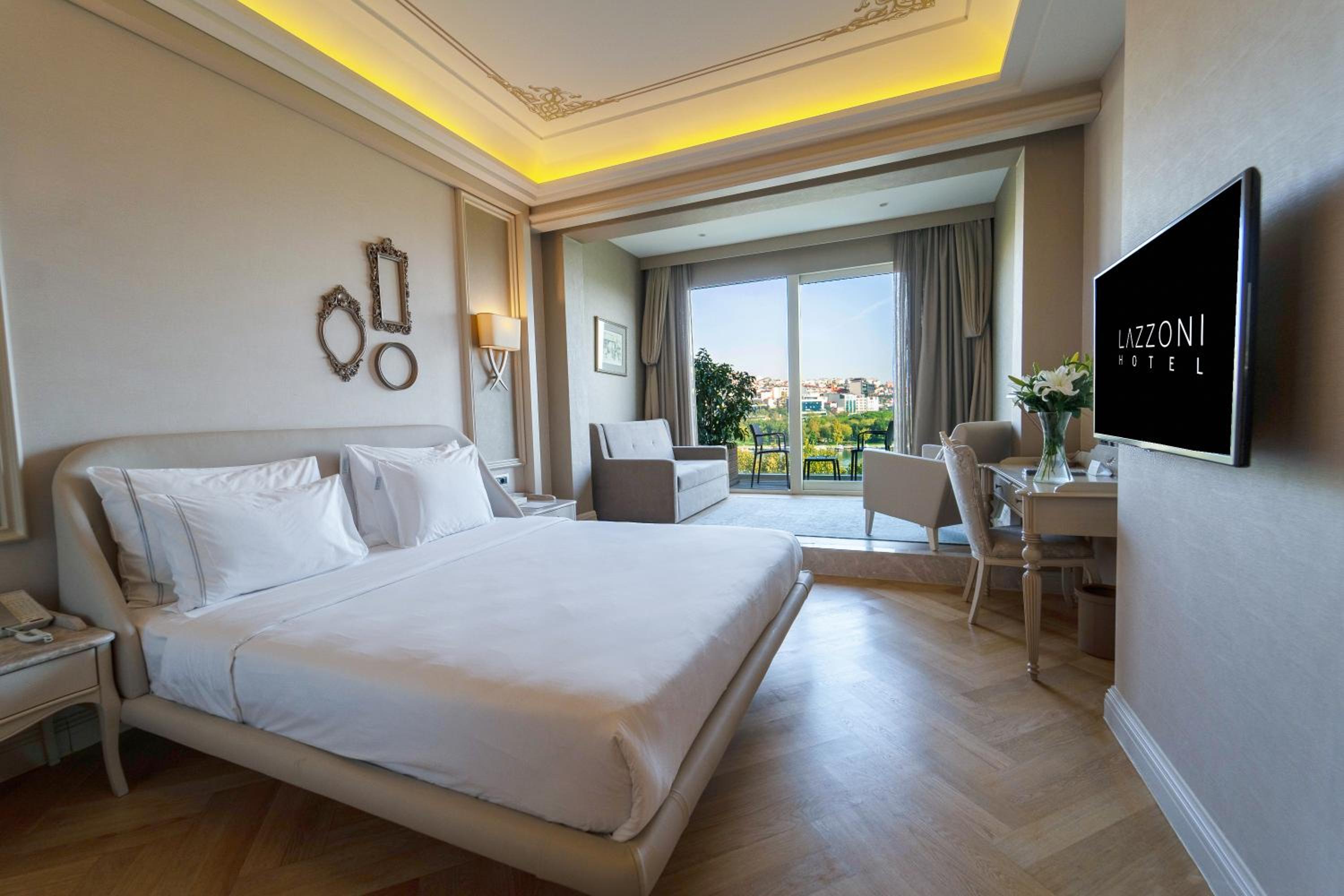 Deluxe Sea View Room with Terrace photo 2