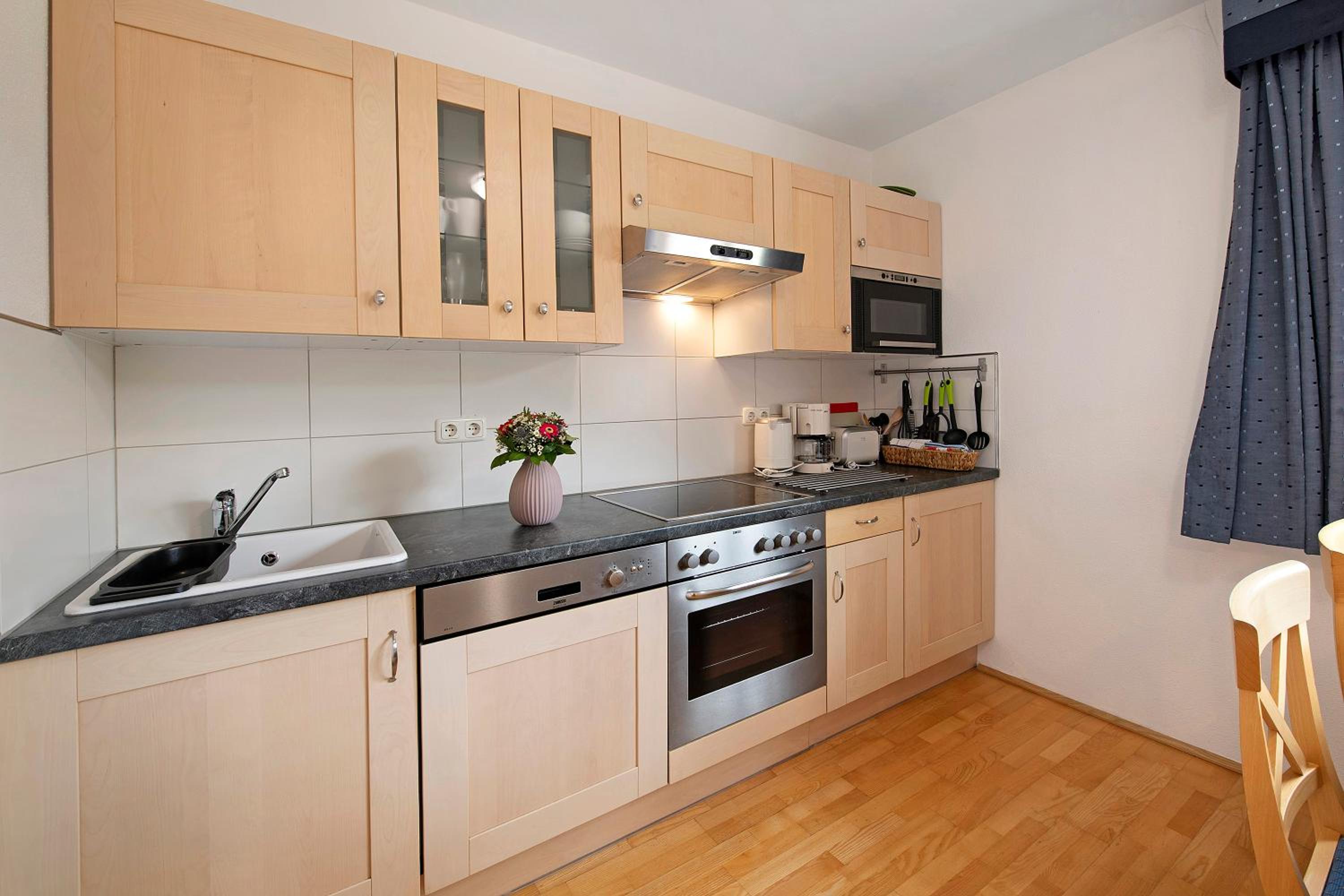 Two-Bedroom Apartment with Mountain View photo 3