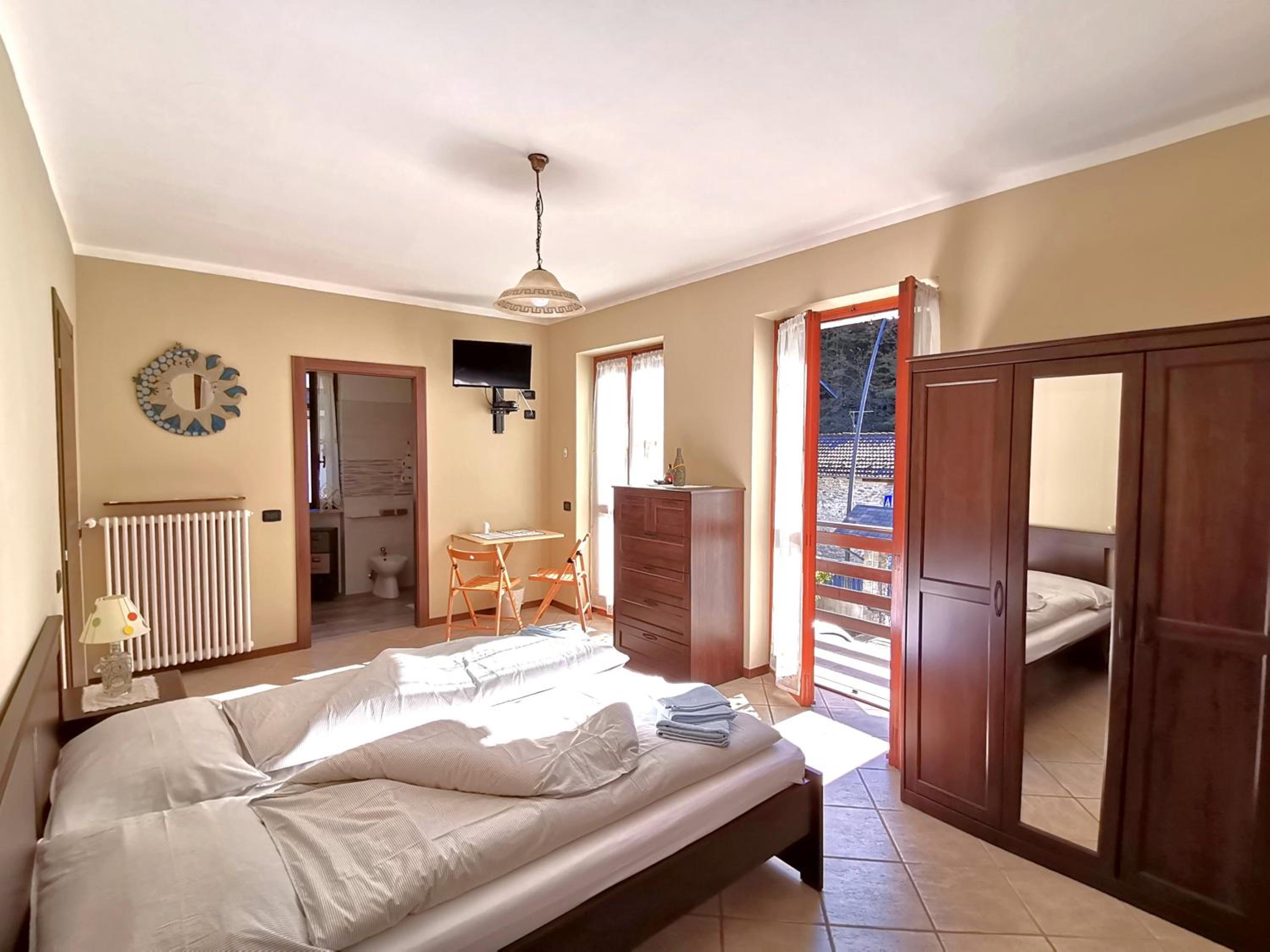 Double Room with Balcony (3 Adults)