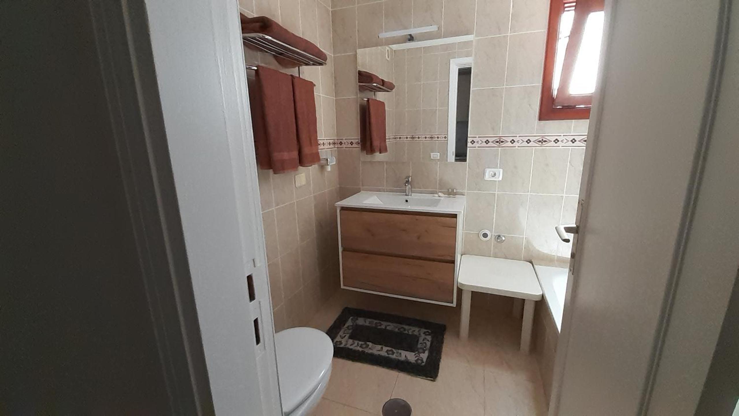 One-Bedroom Apartment - Photo 9