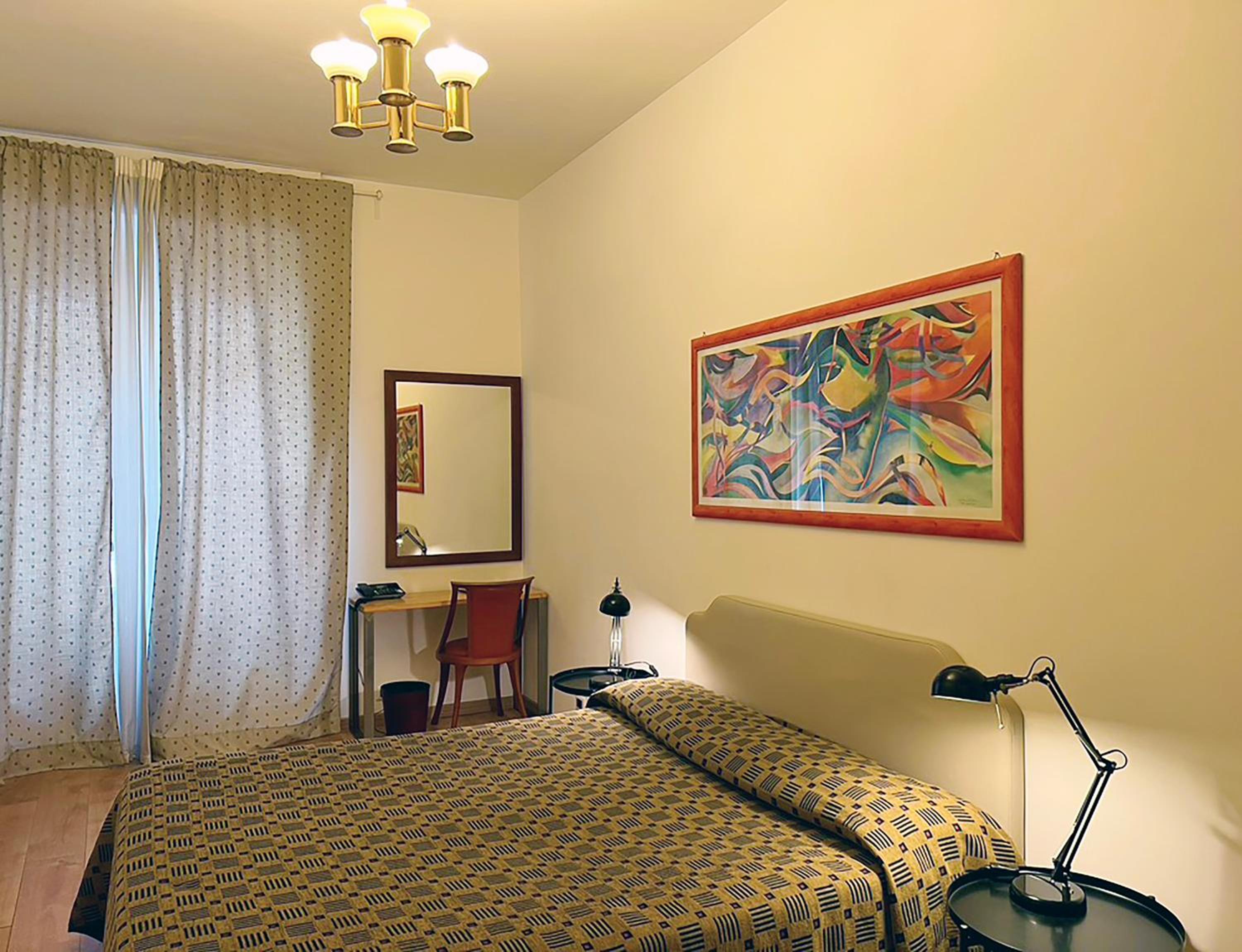 Economy Double Room photo 3