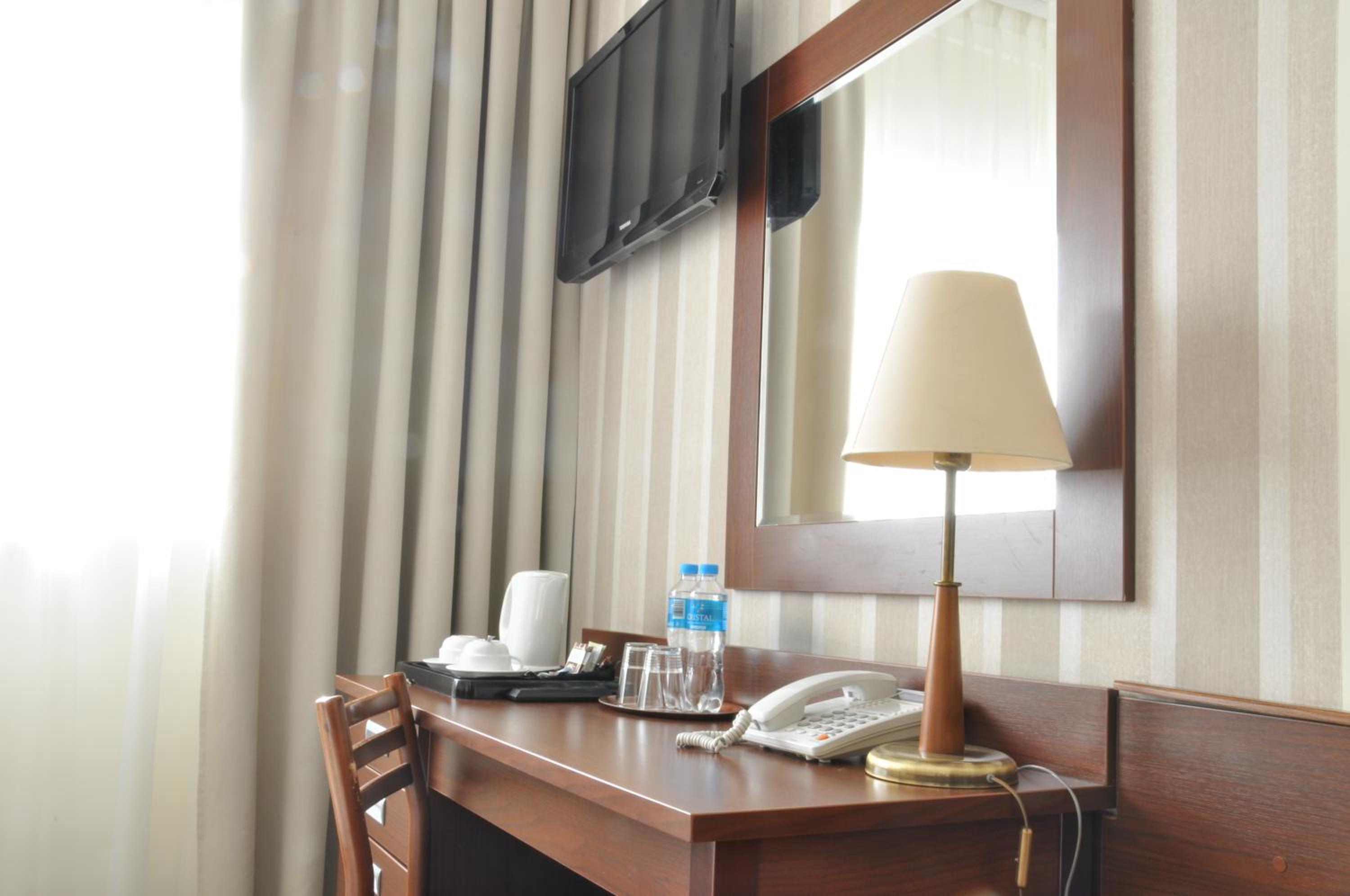 Standard Twin Room - Photo 6