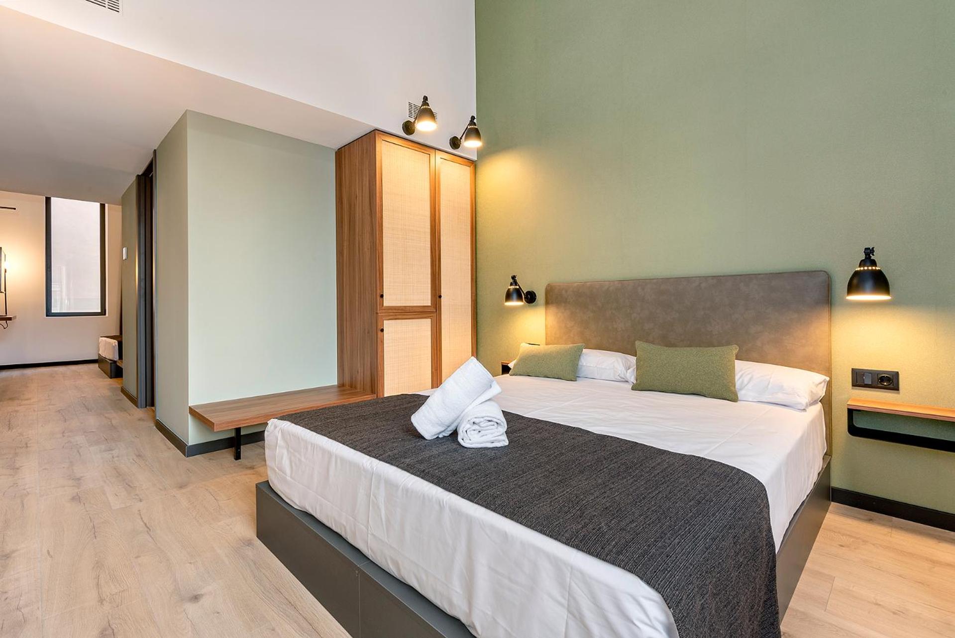 Quadruple Room - Photo 6