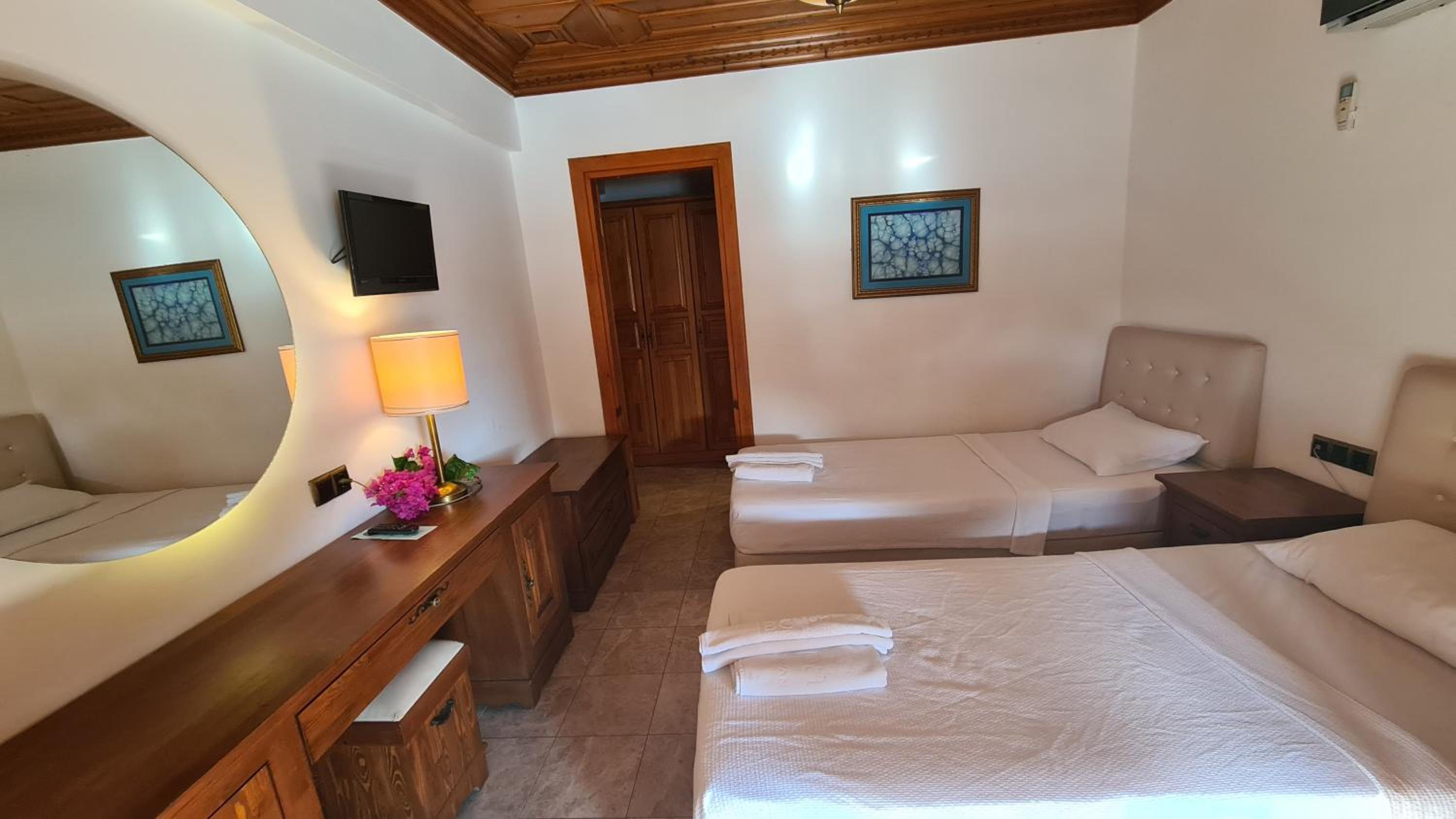 Economy Double or Twin Room - Photo 1
