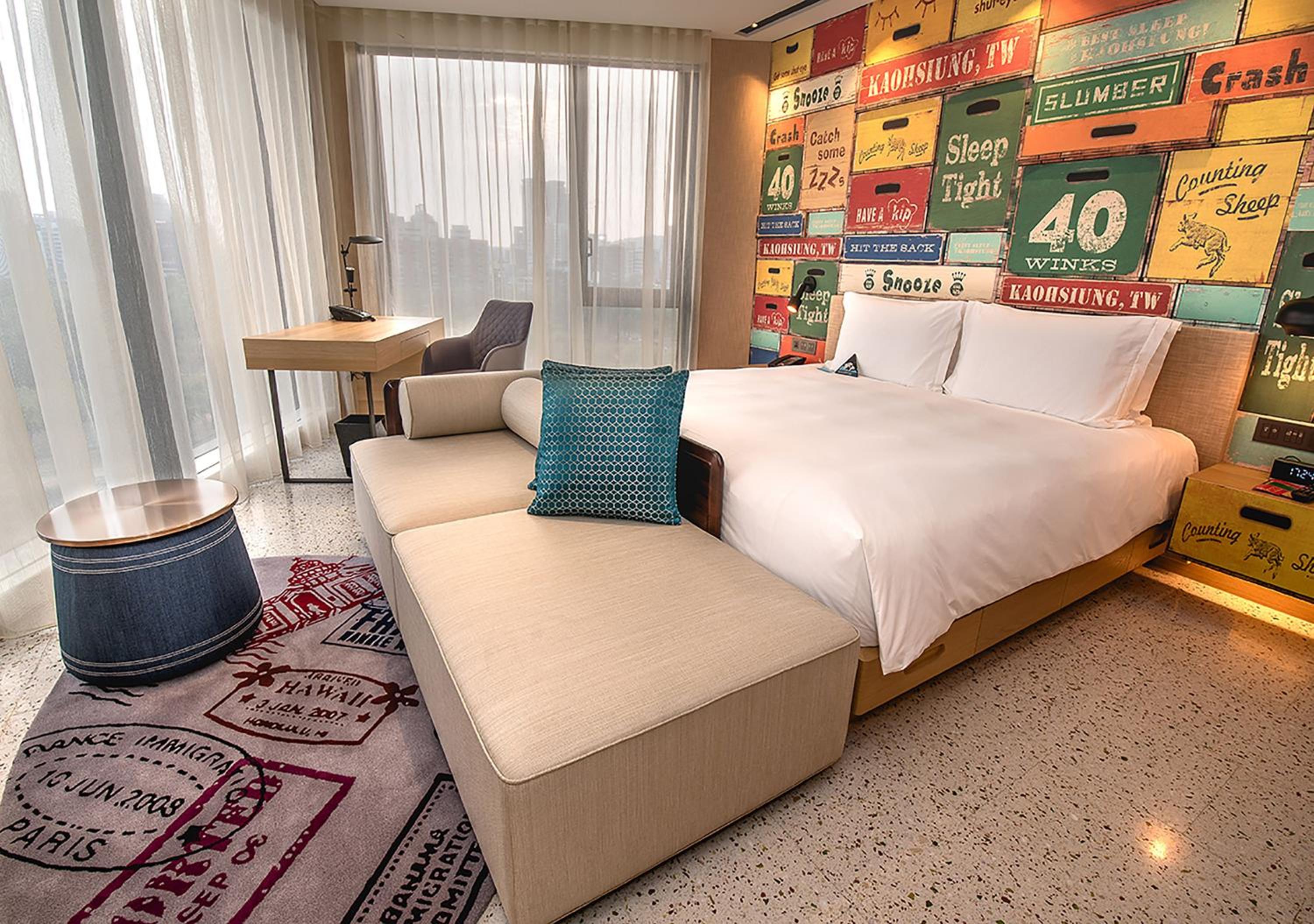 Premium King Room with Sofa Bed and Park View