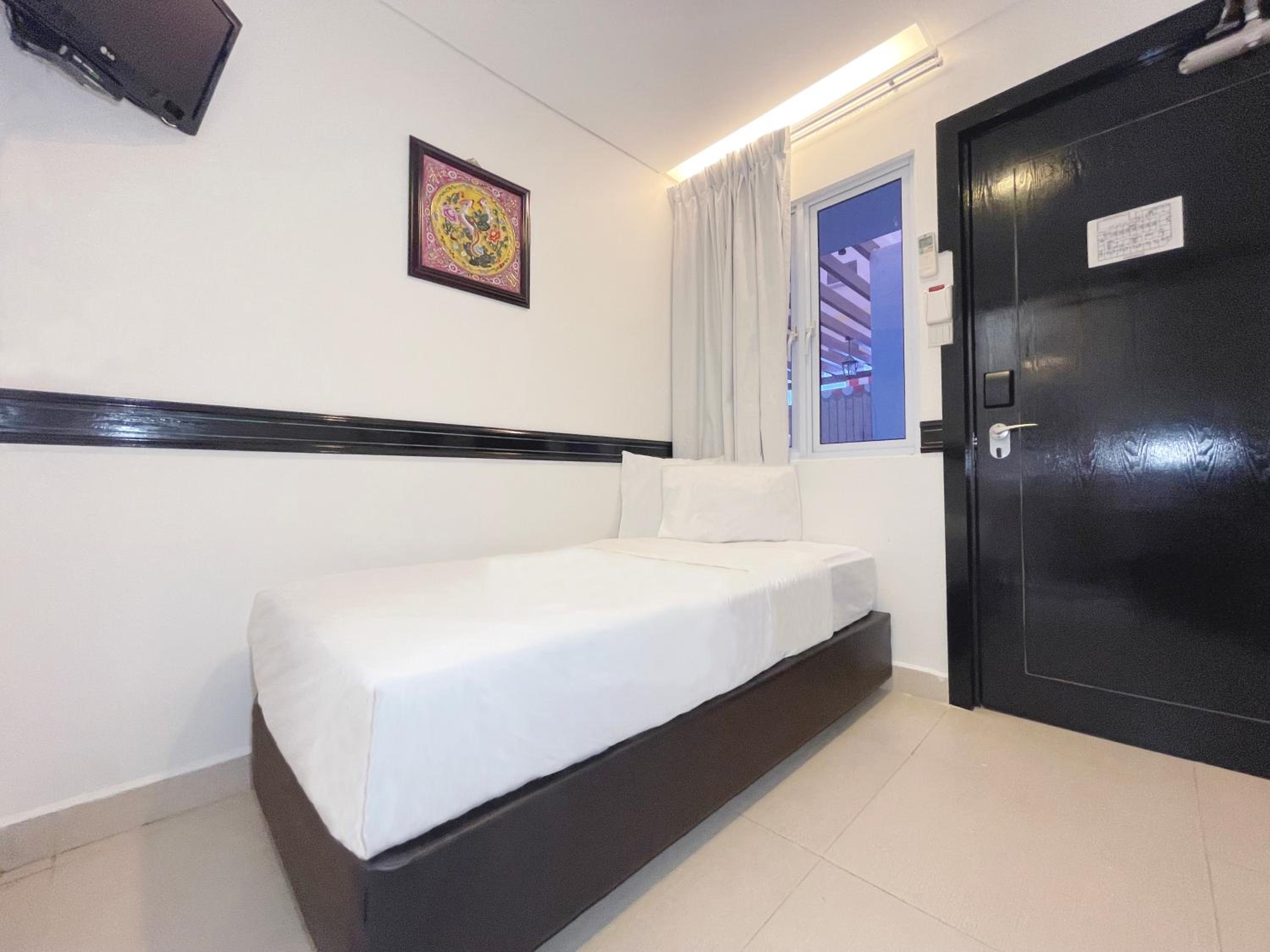 Deluxe Single Room