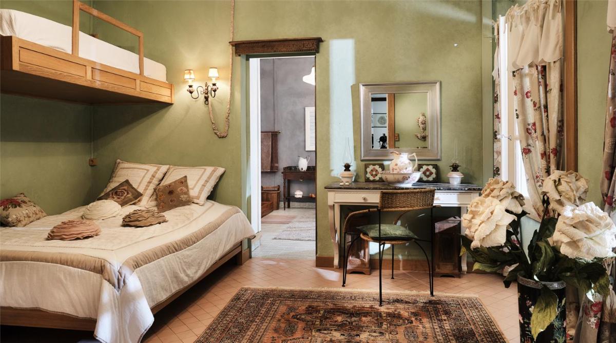 Deluxe Suite photo 2