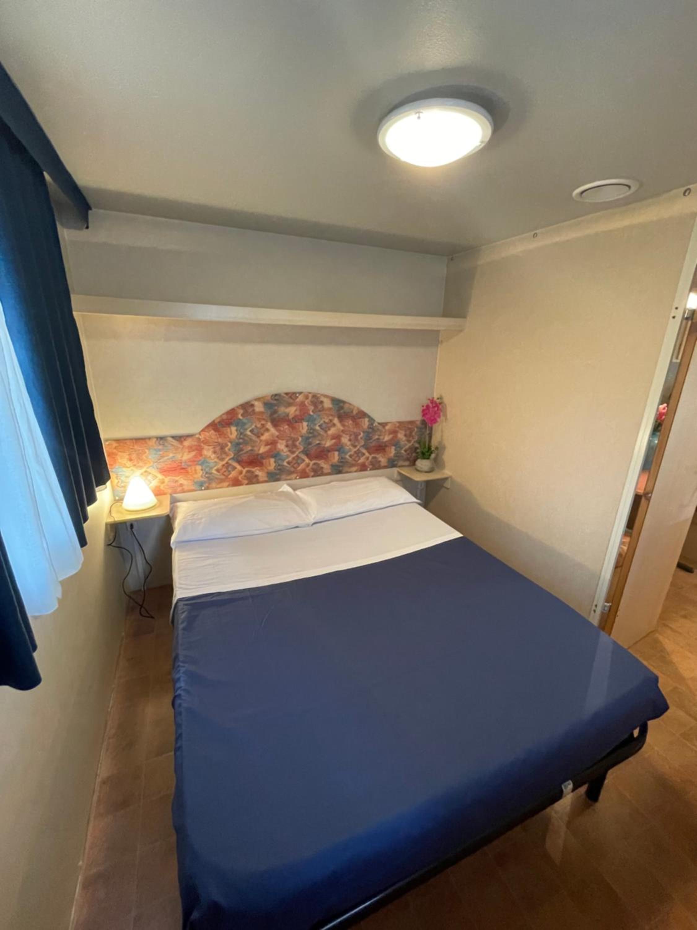 Mobile Home Standard photo 1