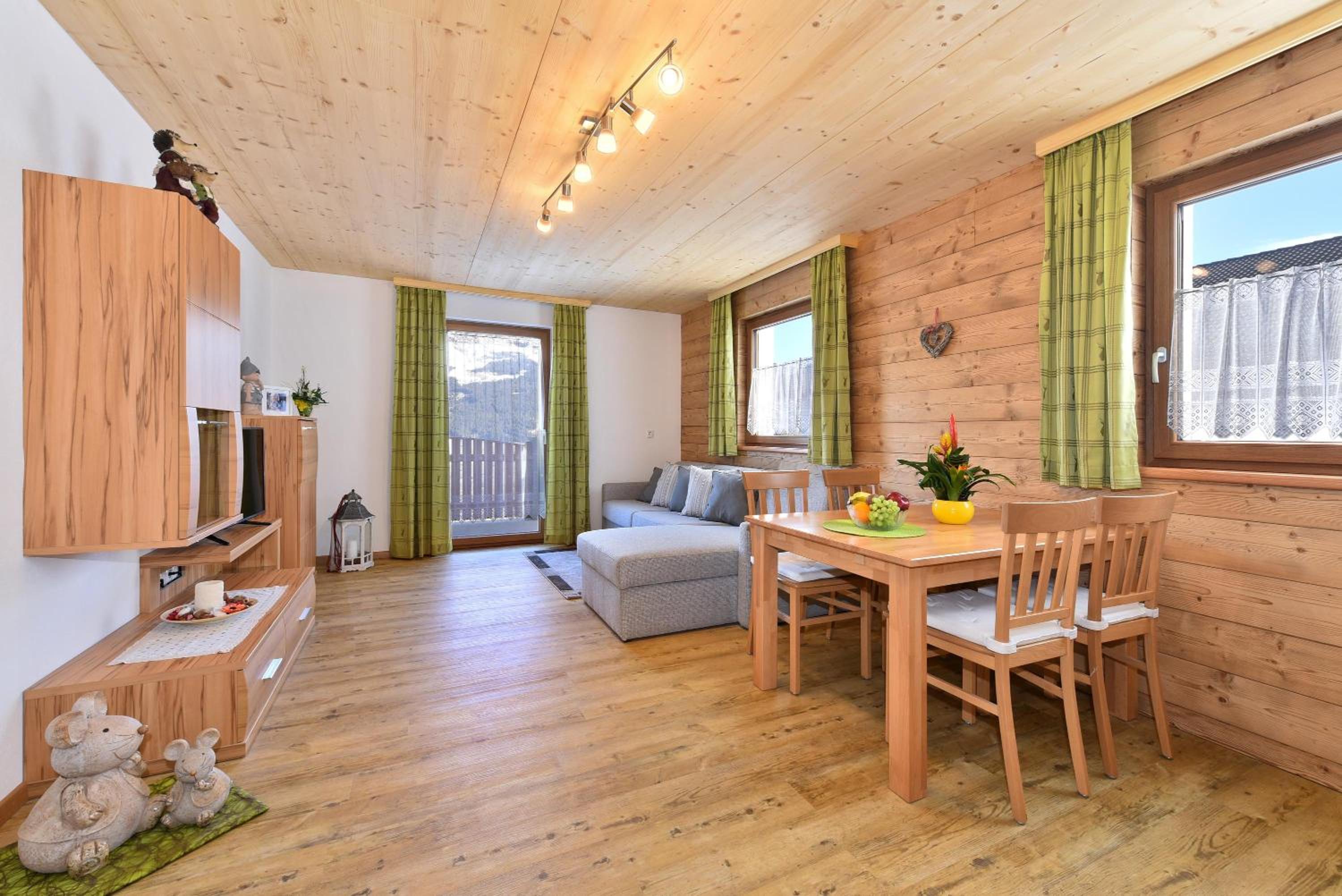 Two-Bedroom Deluxe Apartment with Garden View