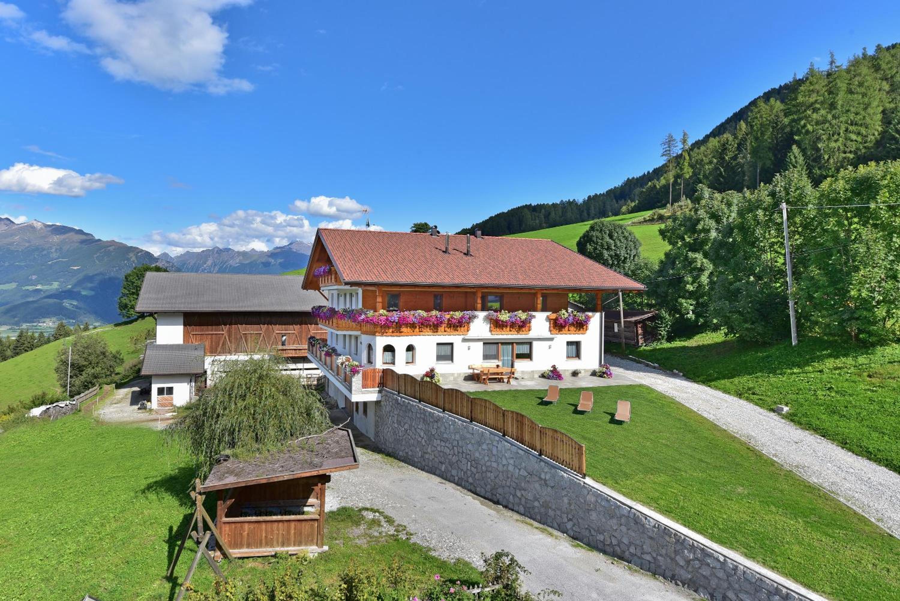 One-Bedroom Apartment with Garden View photo 3