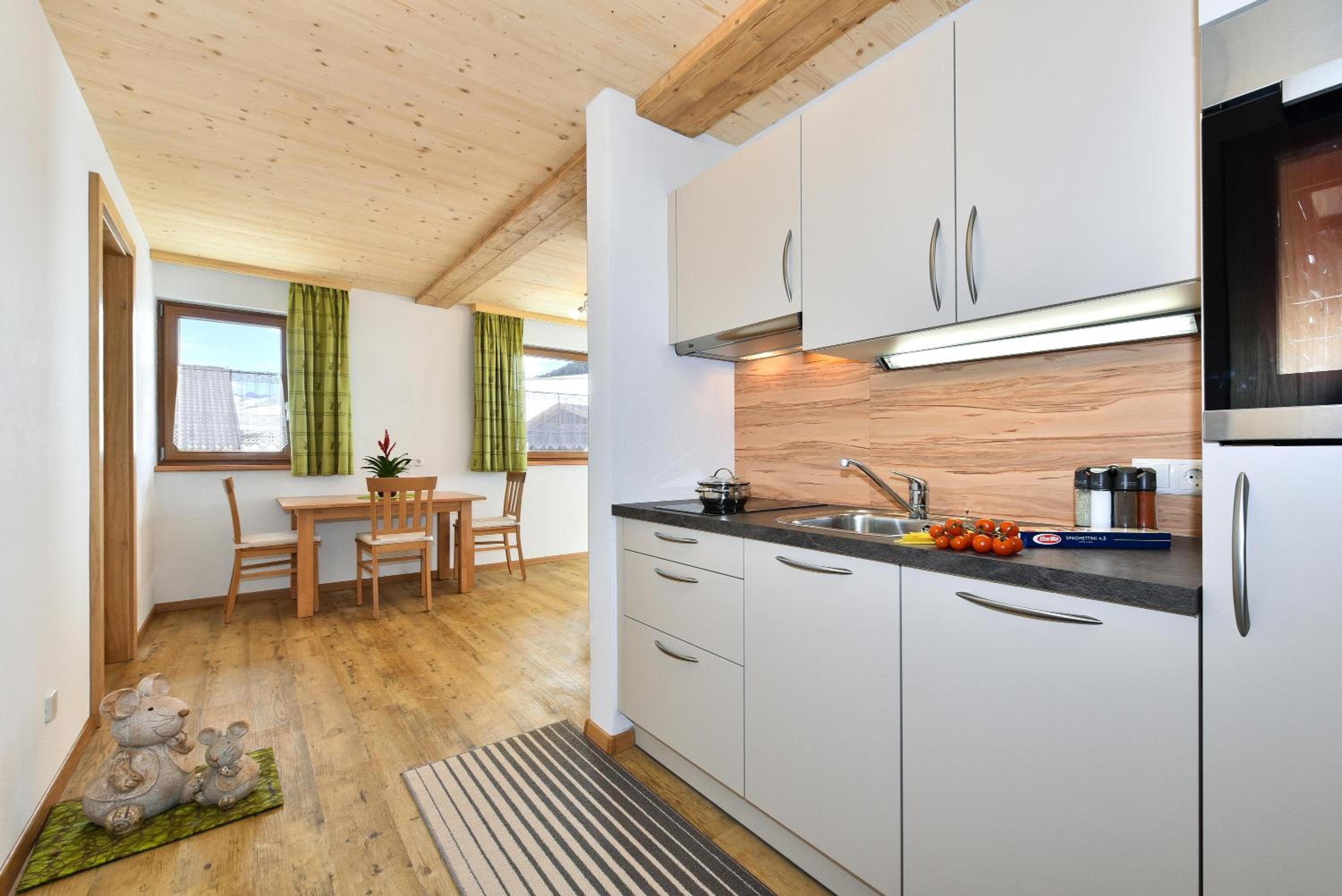 One-Bedroom Apartment with Garden View photo 2