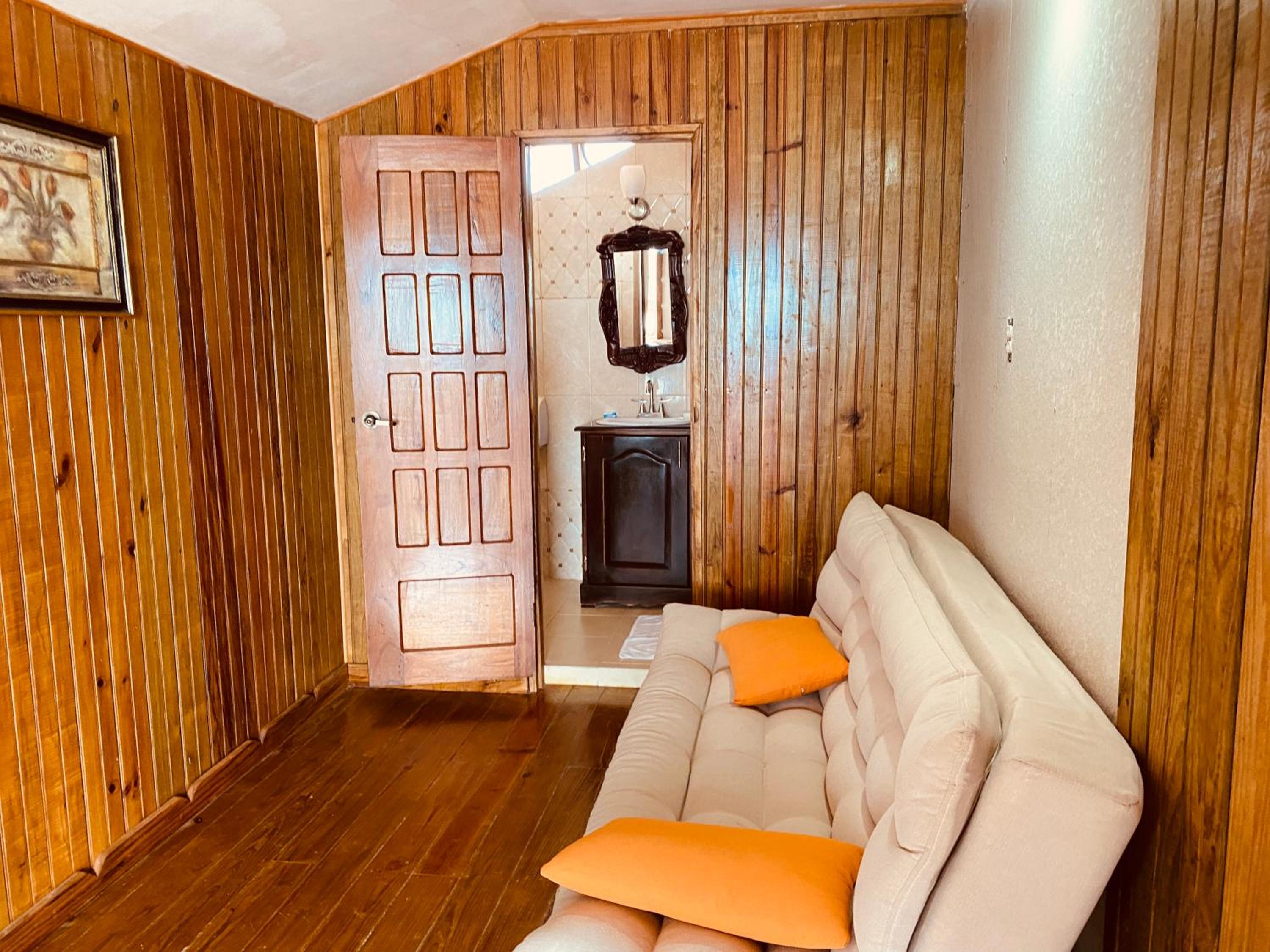 Family Room with Balcony photo 3