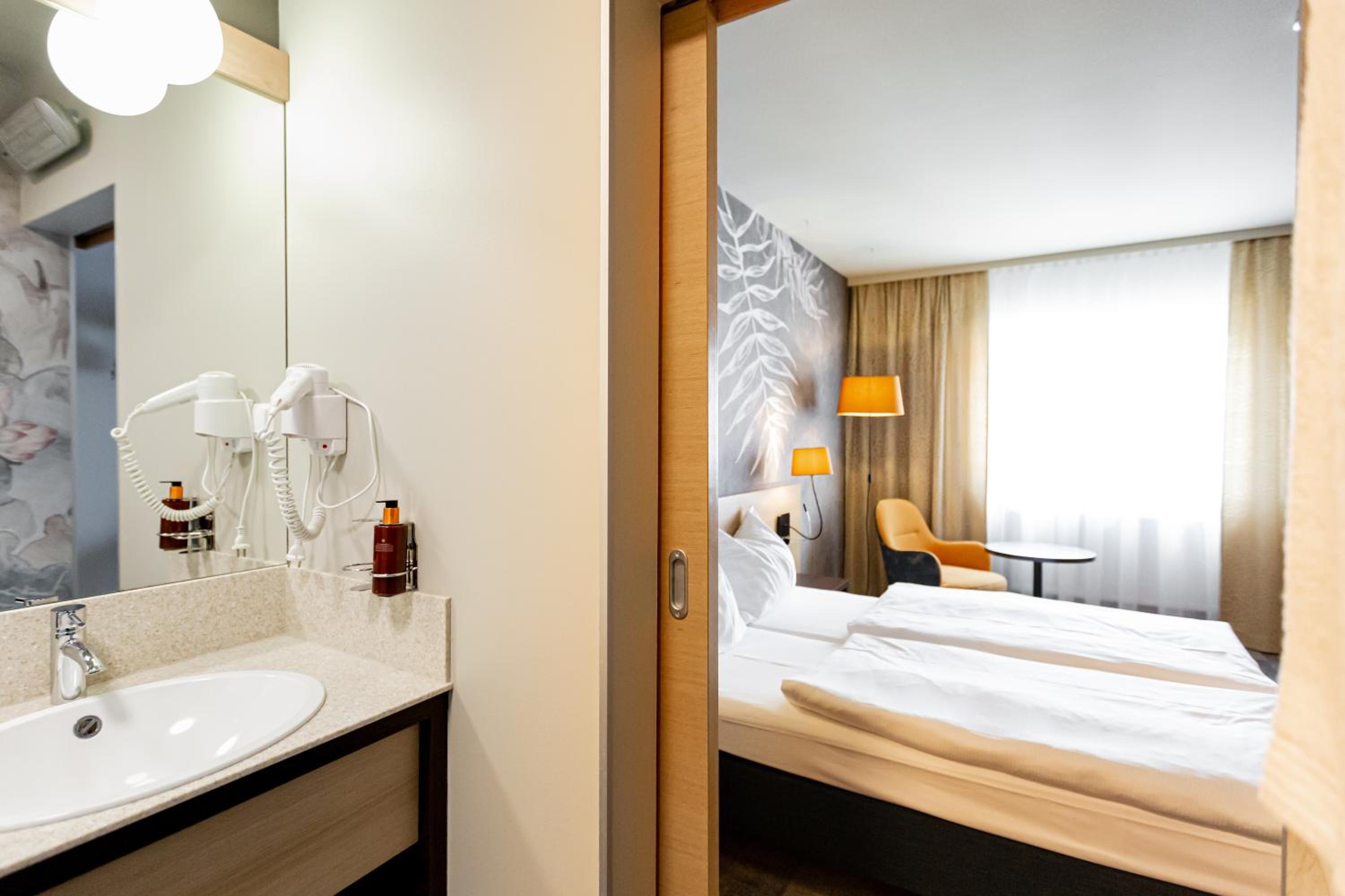 Business Double Room photo 3
