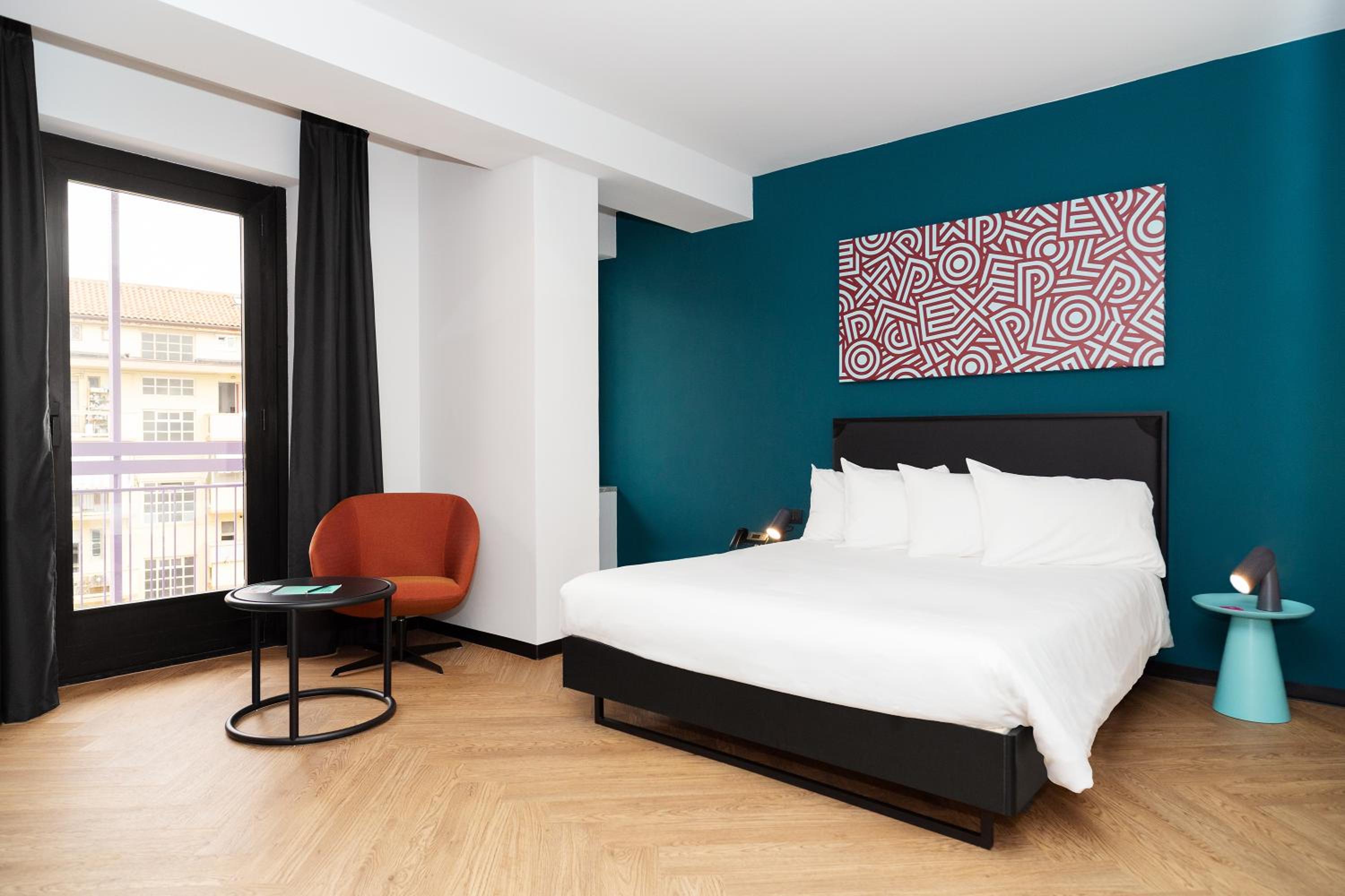 Deluxe Double Room with Extra Bed - Photo 1