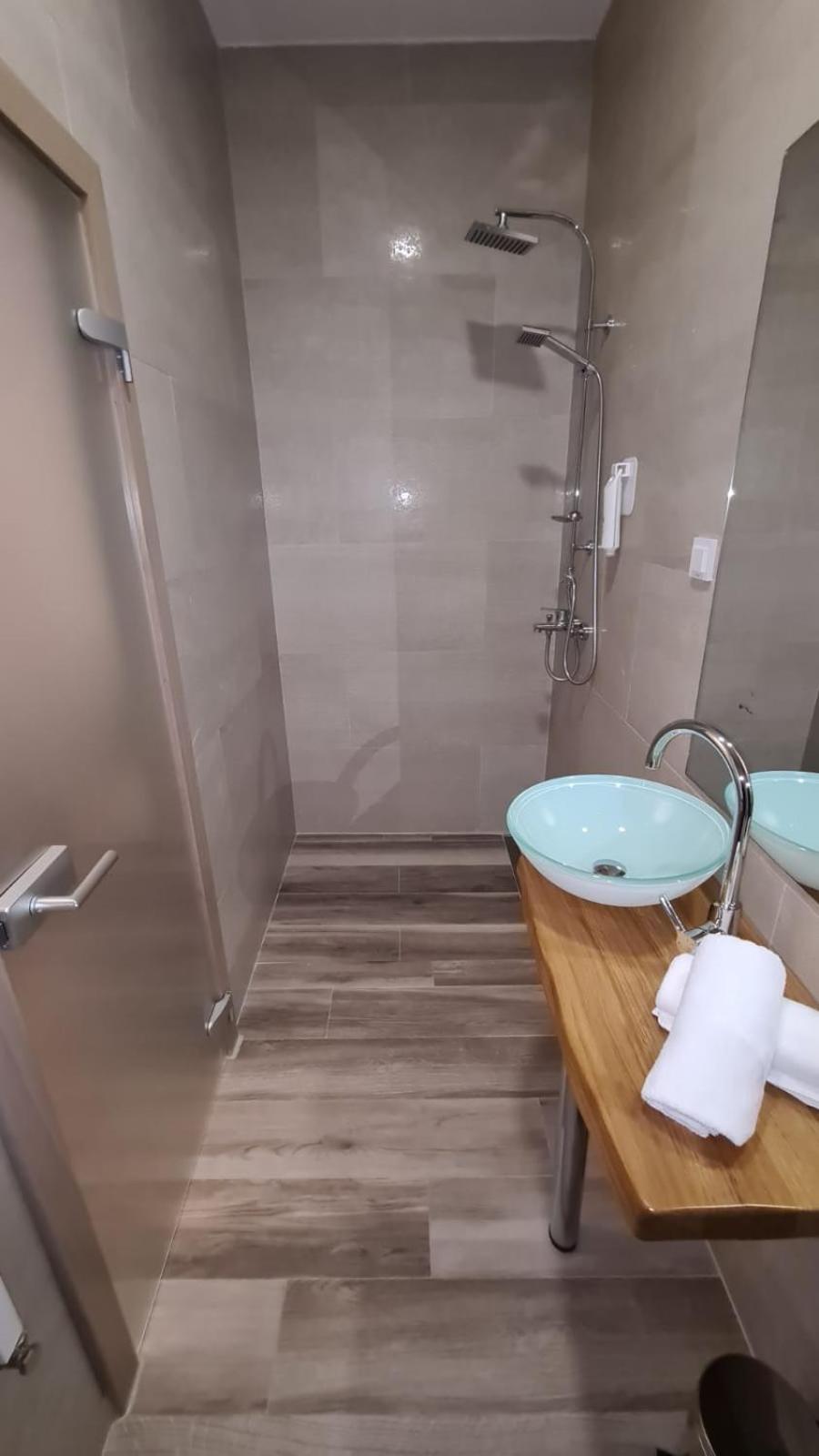 Deluxe Double Room with Balcony - Photo 2