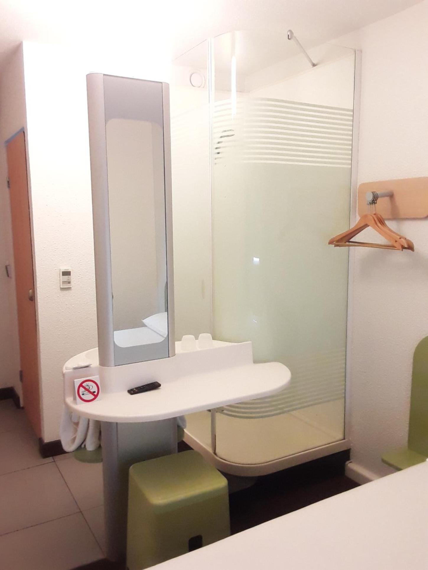 Standard Double Room (Nonsmoking) photo 3
