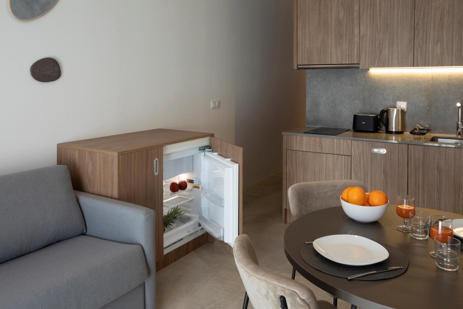 One-Bedroom Apartment - Photo 8
