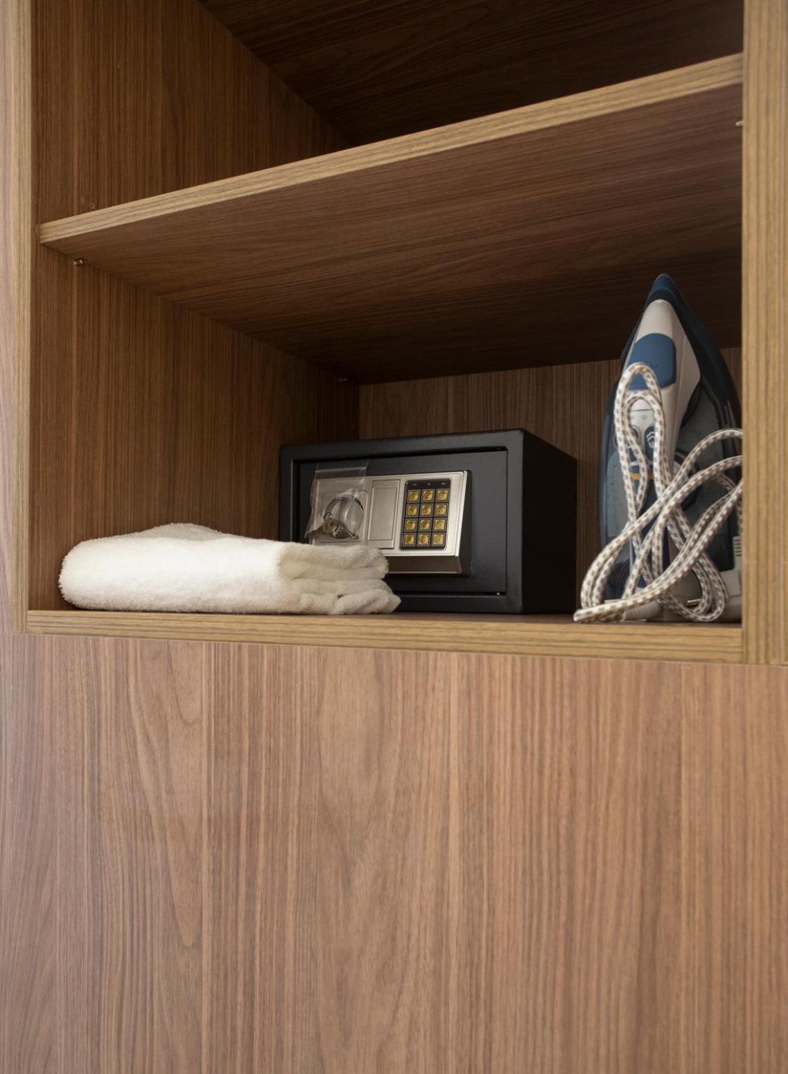 One-Bedroom Apartment - Photo 15