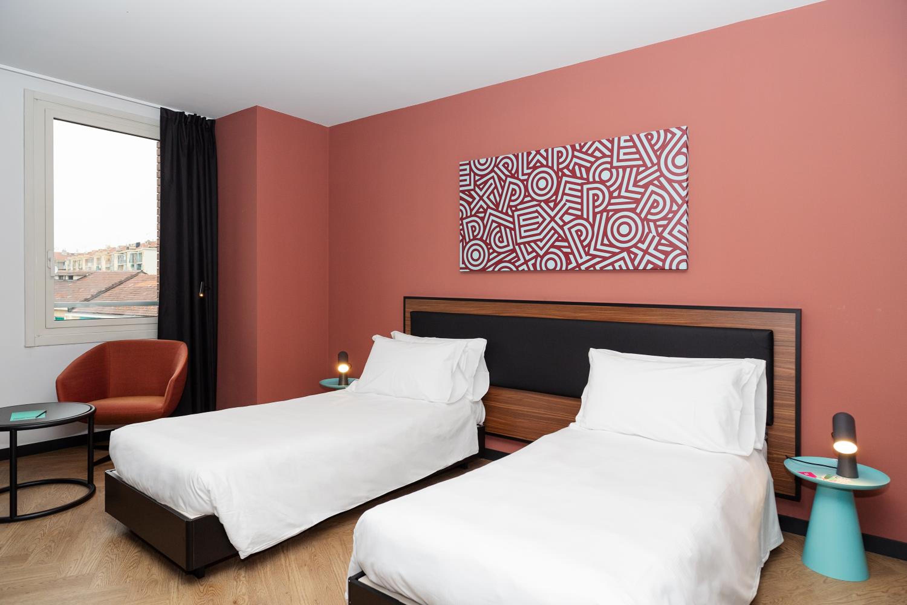 Twin Room - Photo 1