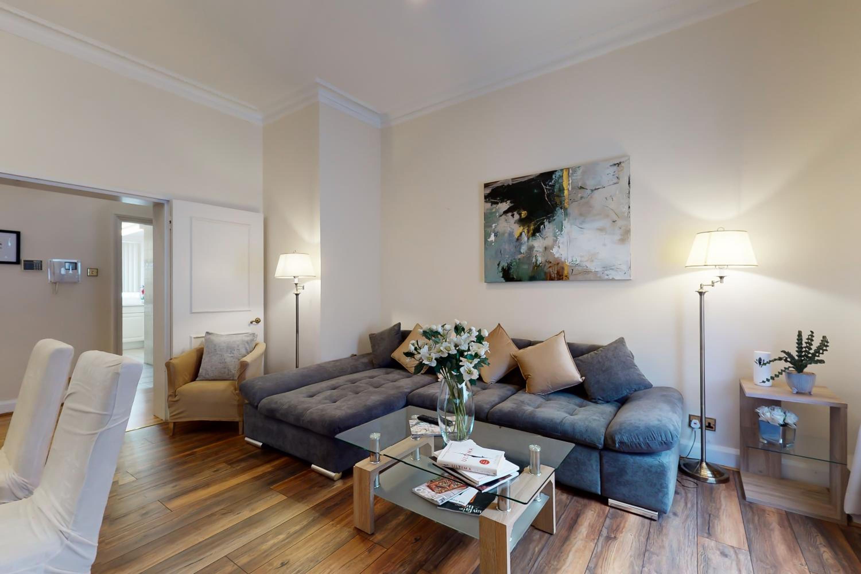  Luxury Two-Bedroom Apartment  photo 1