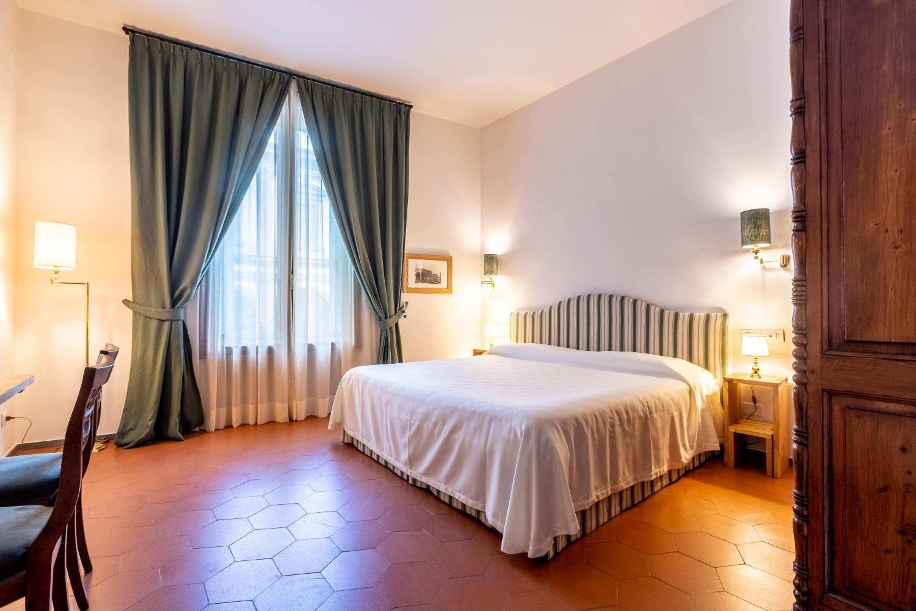 Superior Double or Twin Room photo 2