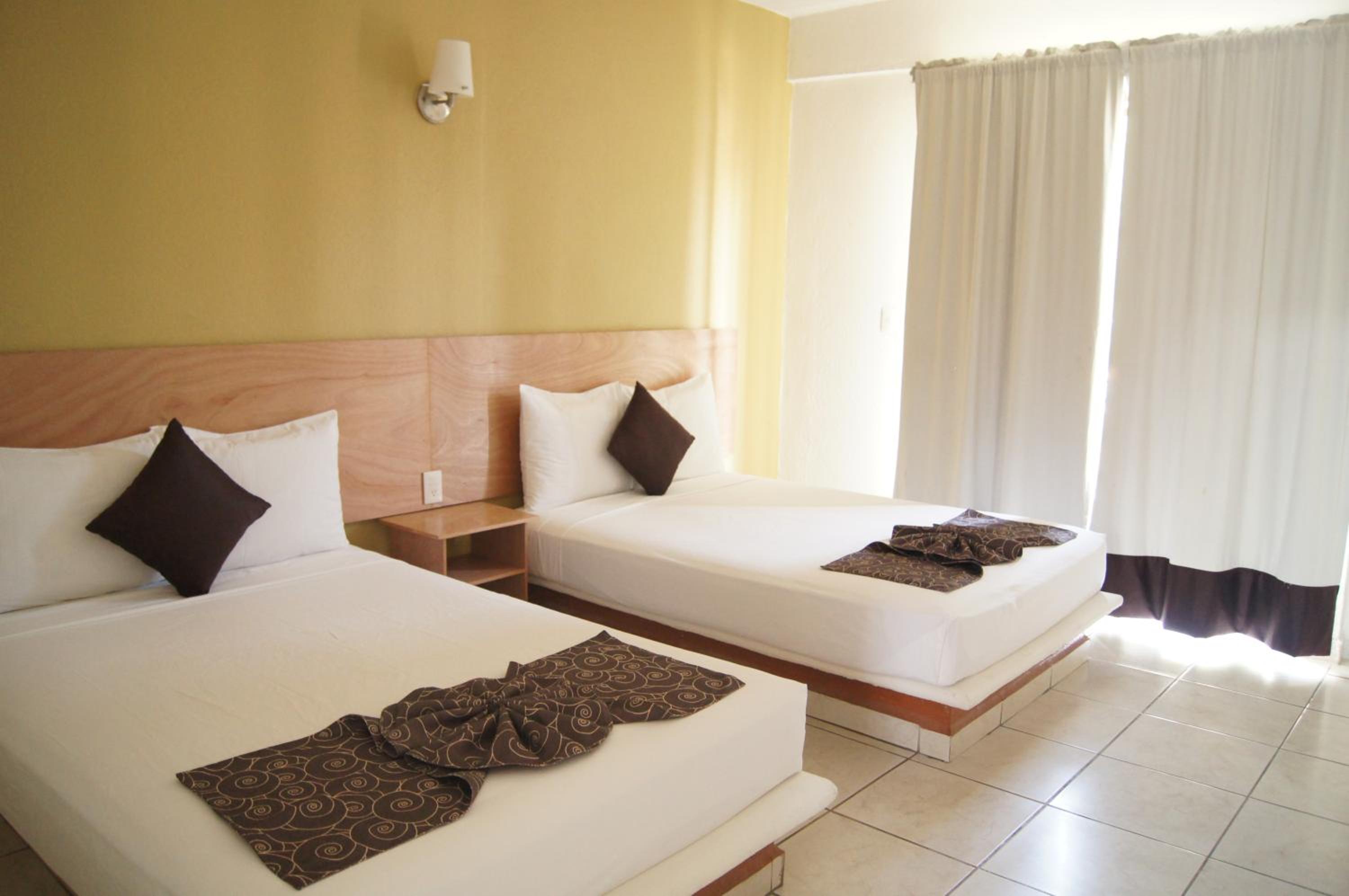 Double Room with Two Double Beds - Photo 1