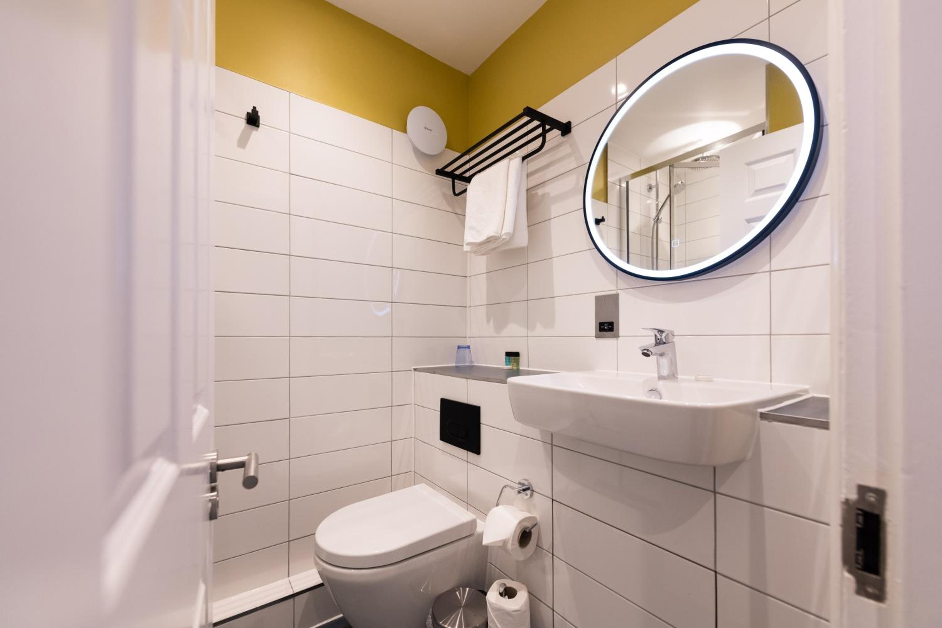 Single Room photo 2