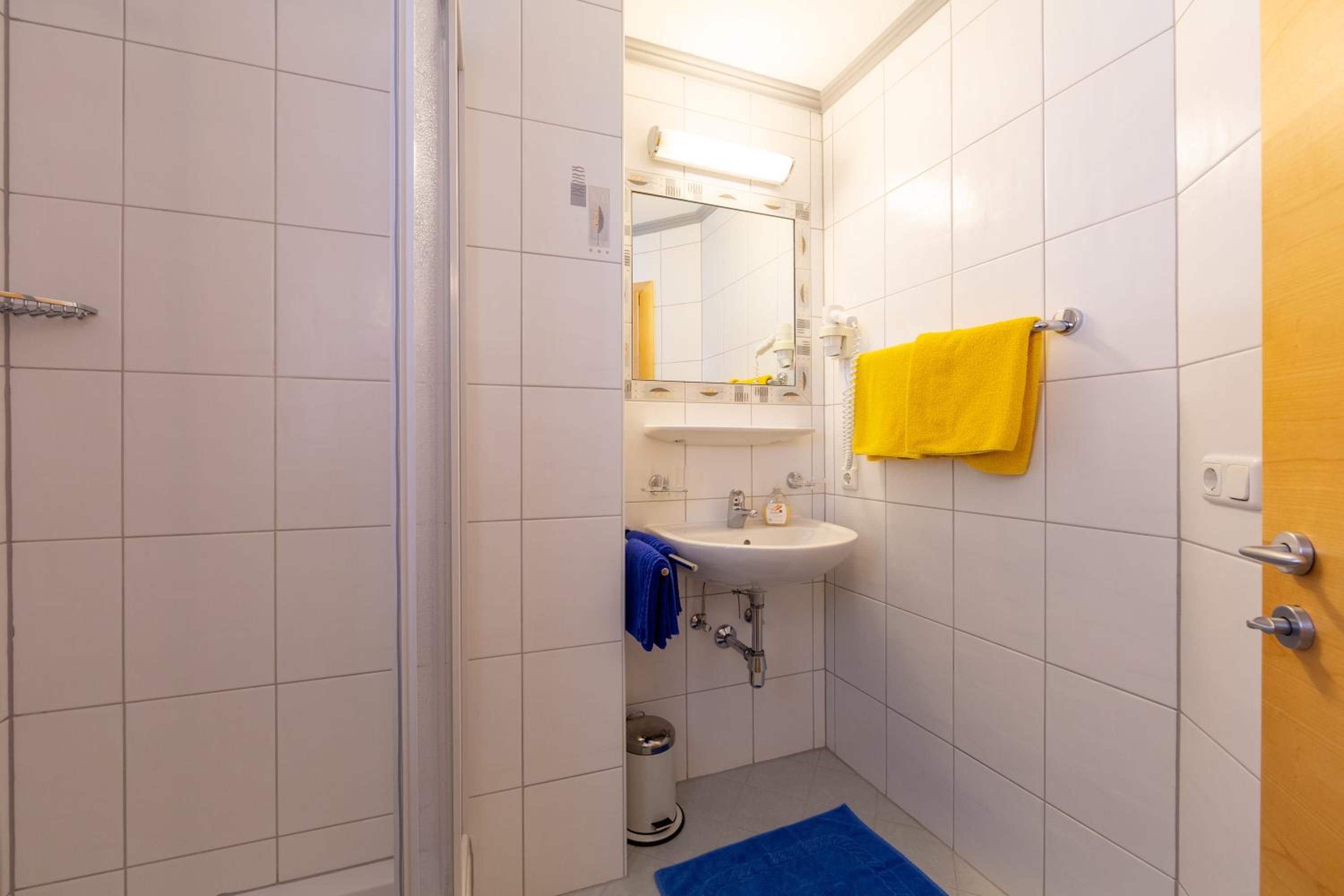 Apartment (5 Adults) photo 3