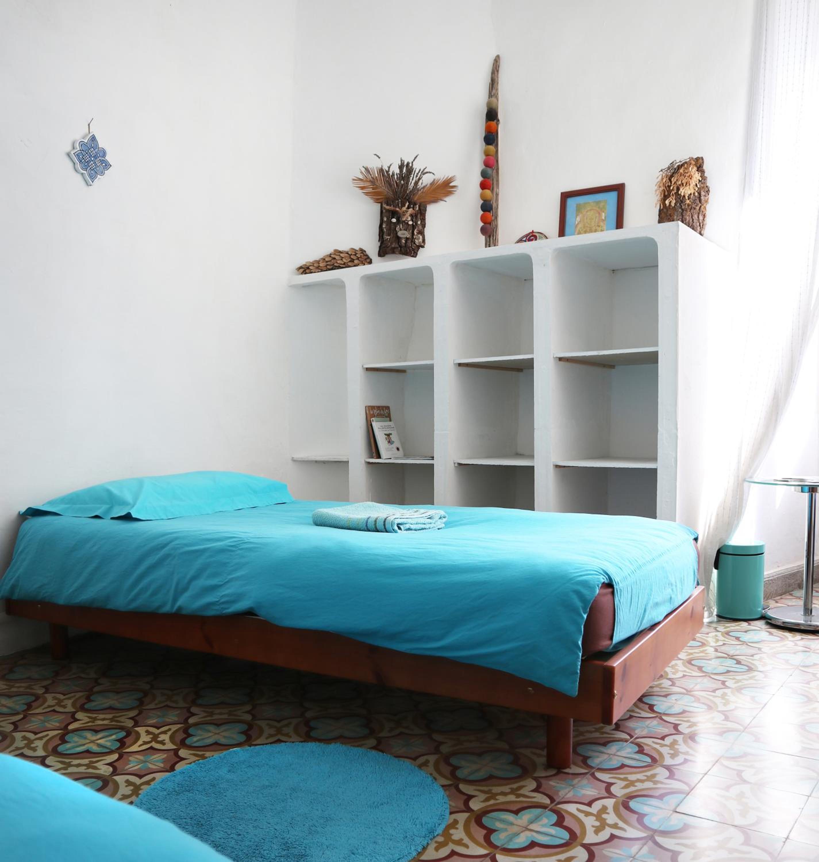 Twin Room - Photo 3