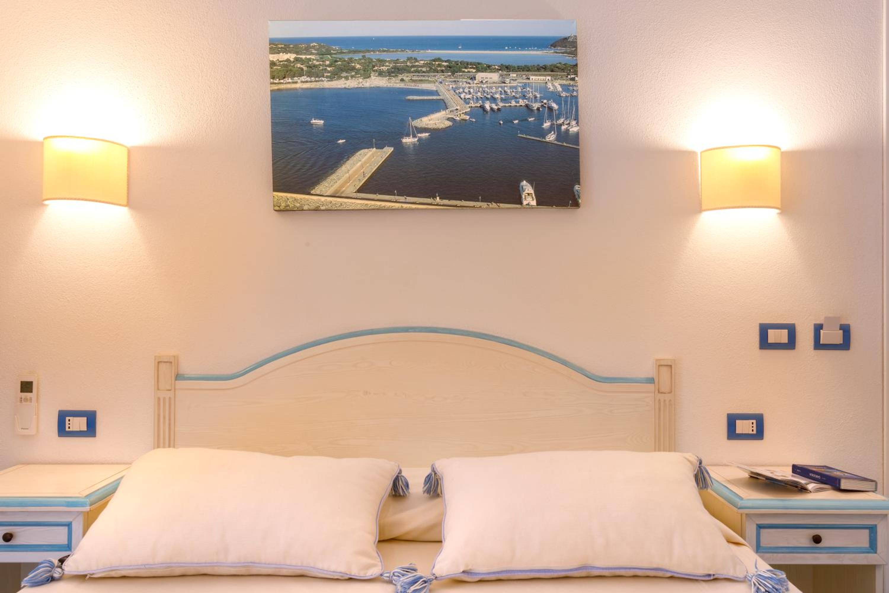 Deluxe Double Room - Photo 20