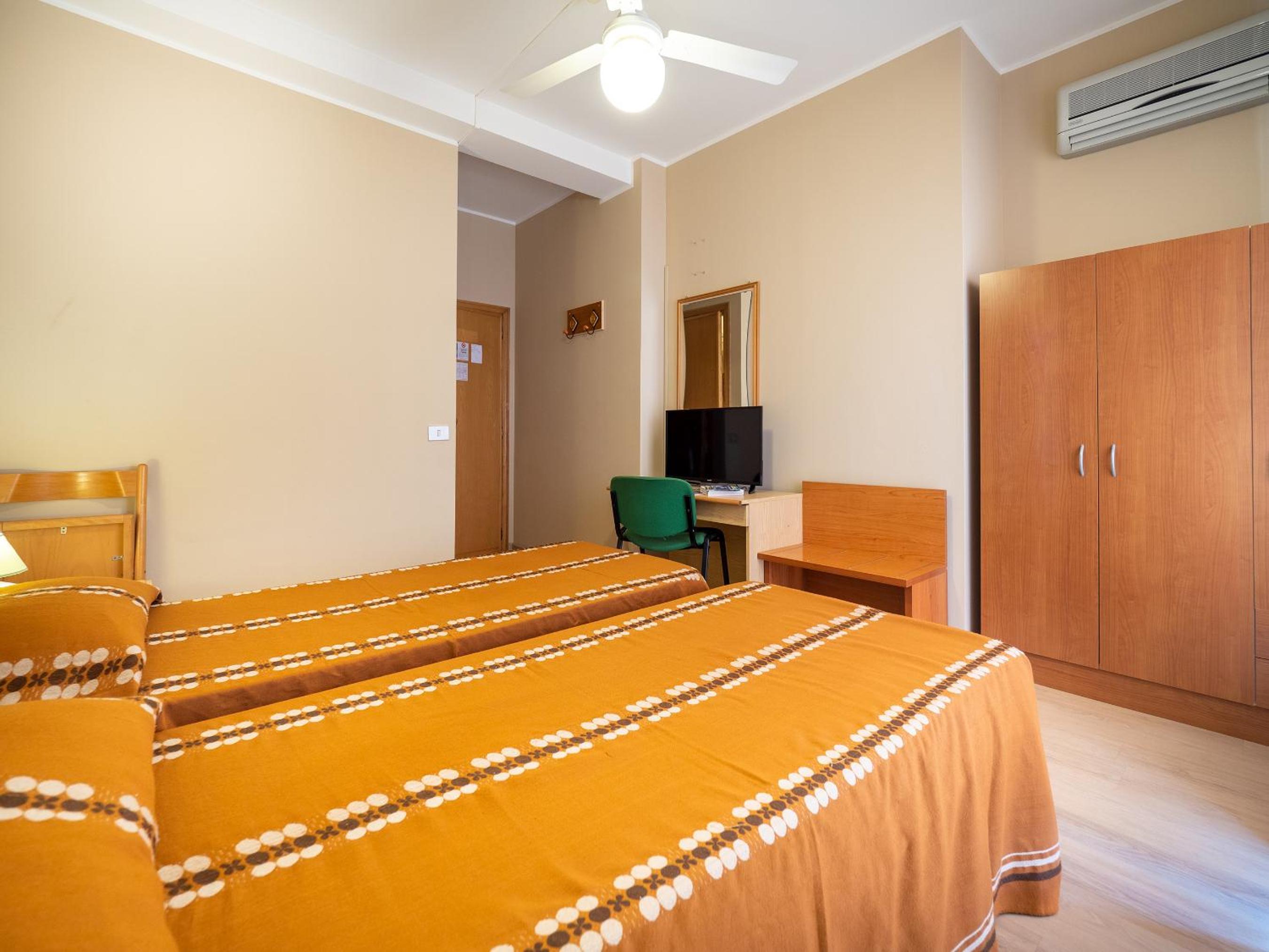 Twin Room photo 2