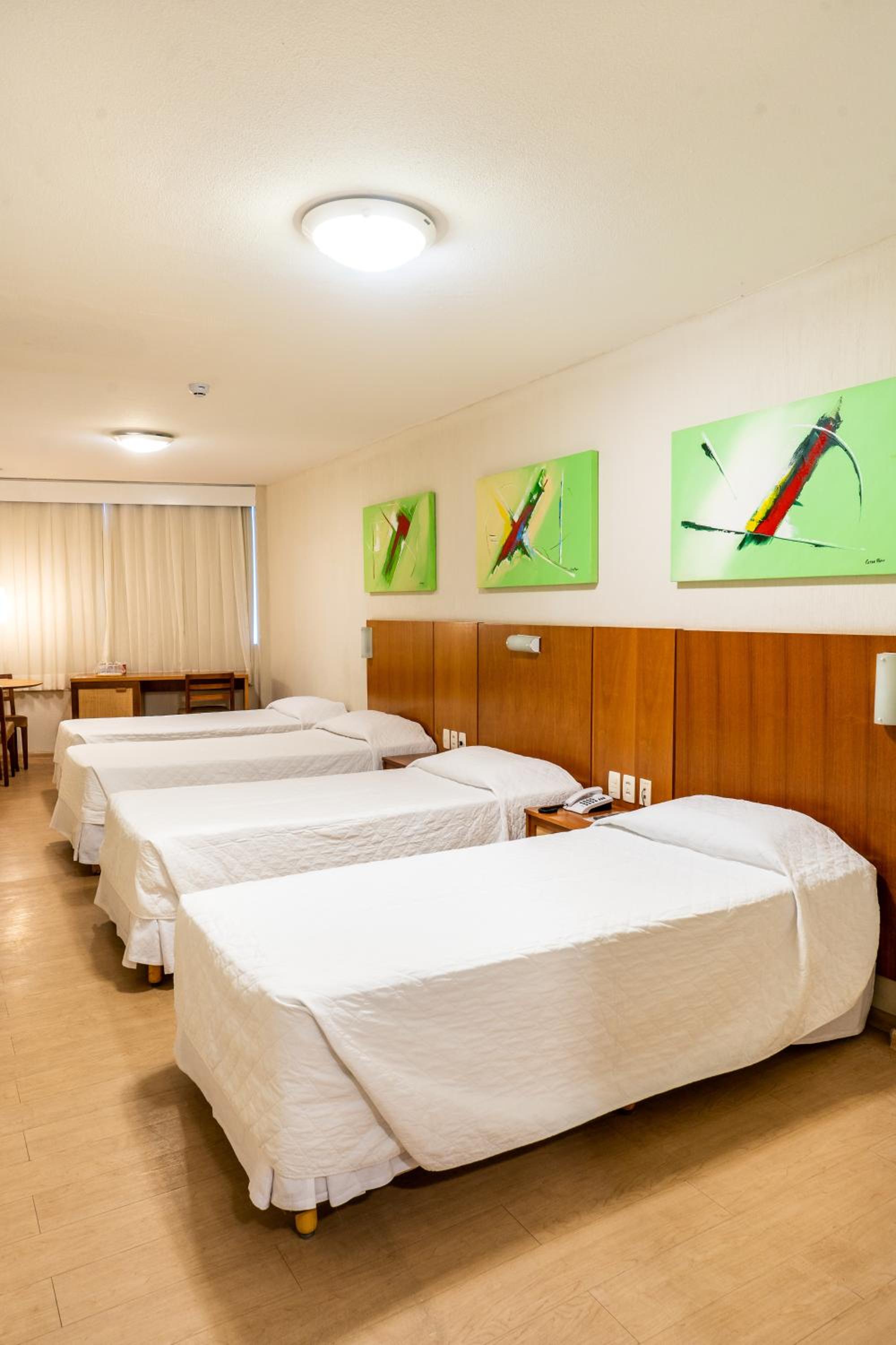 Standard Quadruple Room - Photo 3